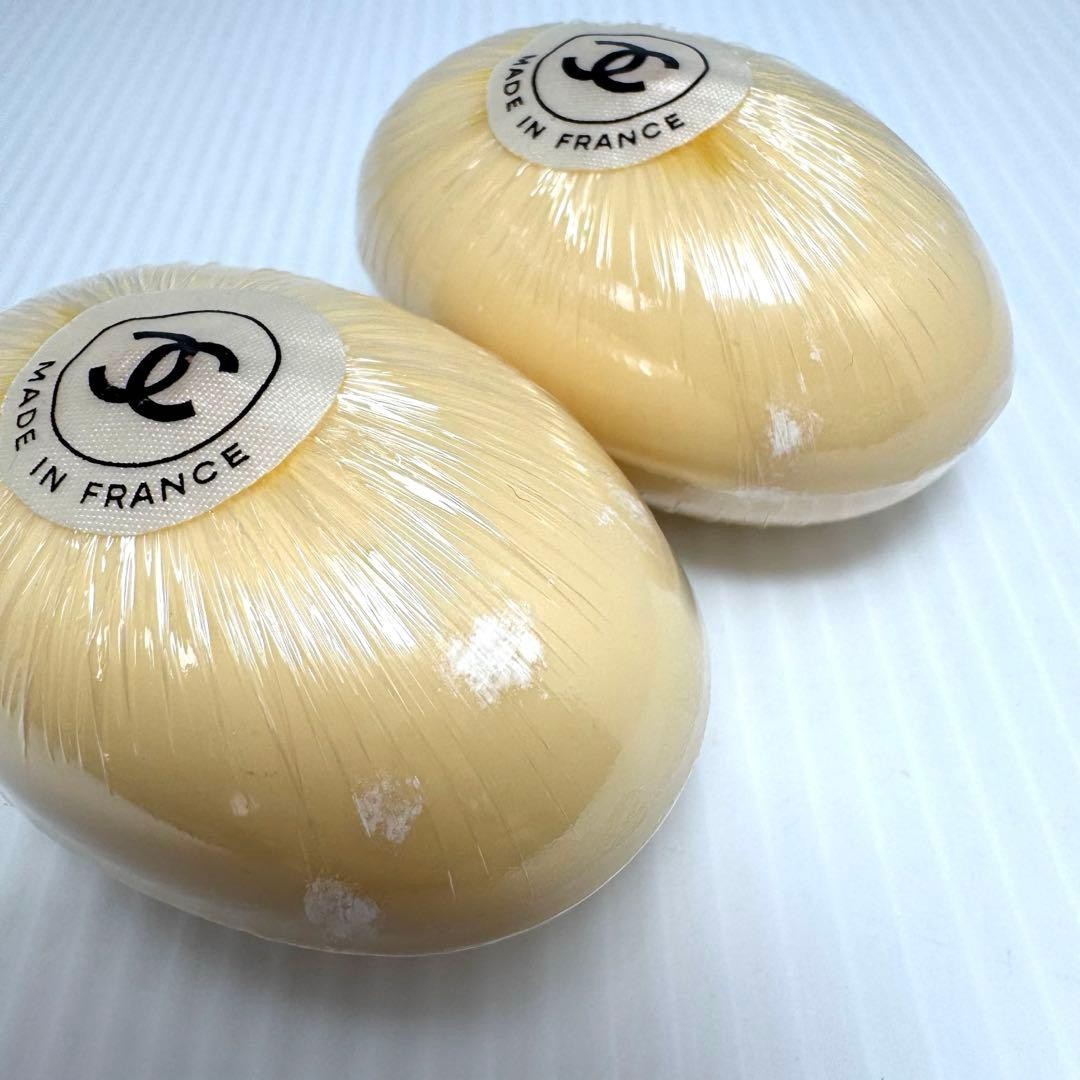 Unused CHANEL No. 19 Savon Soap100g & Perfume Set (Soap) 4.5ml from Japan