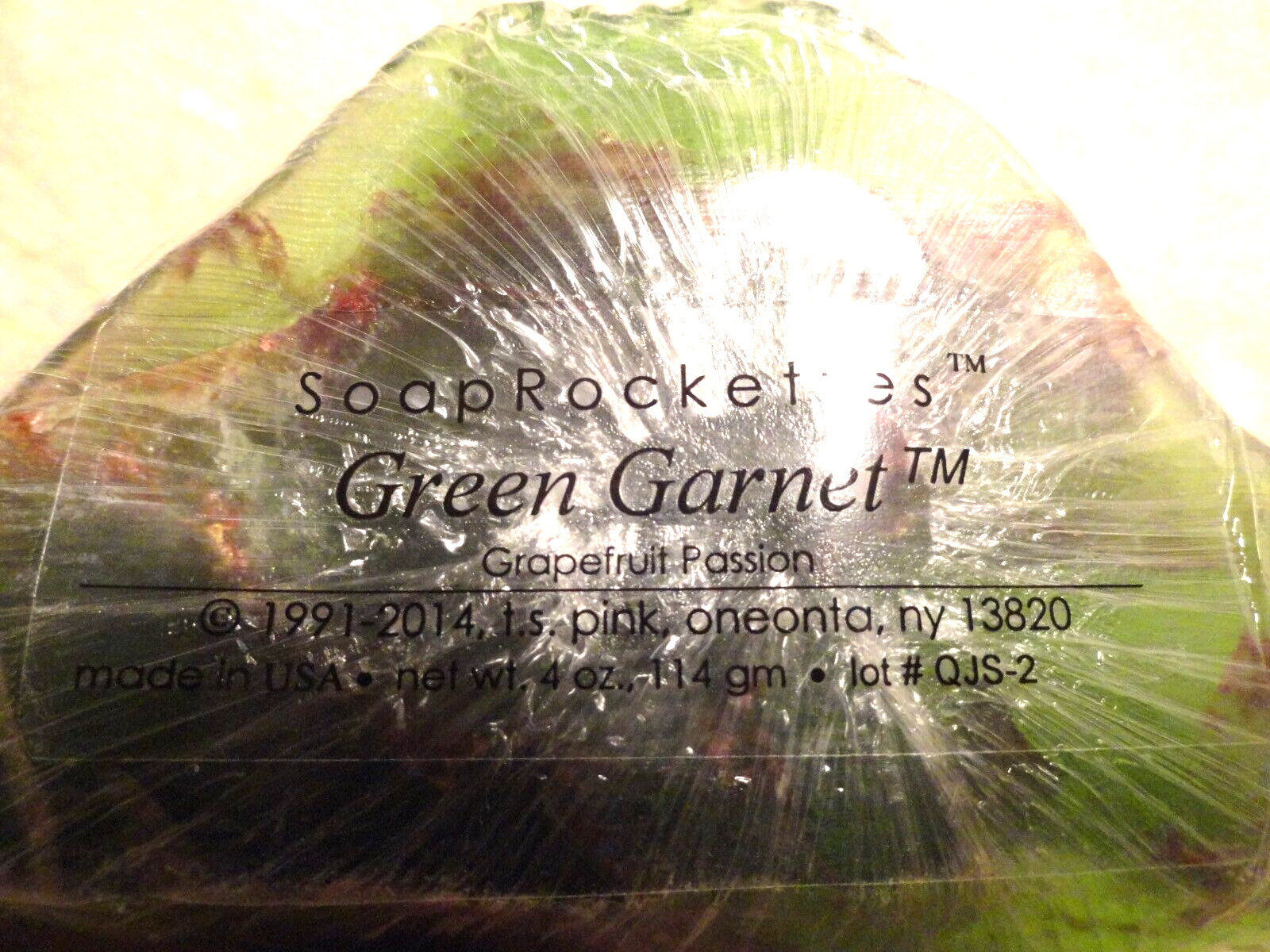 SOAP ROCKETTES GREEN GARNET GRAPEFRUIT PASSION 4 OZ.🌺