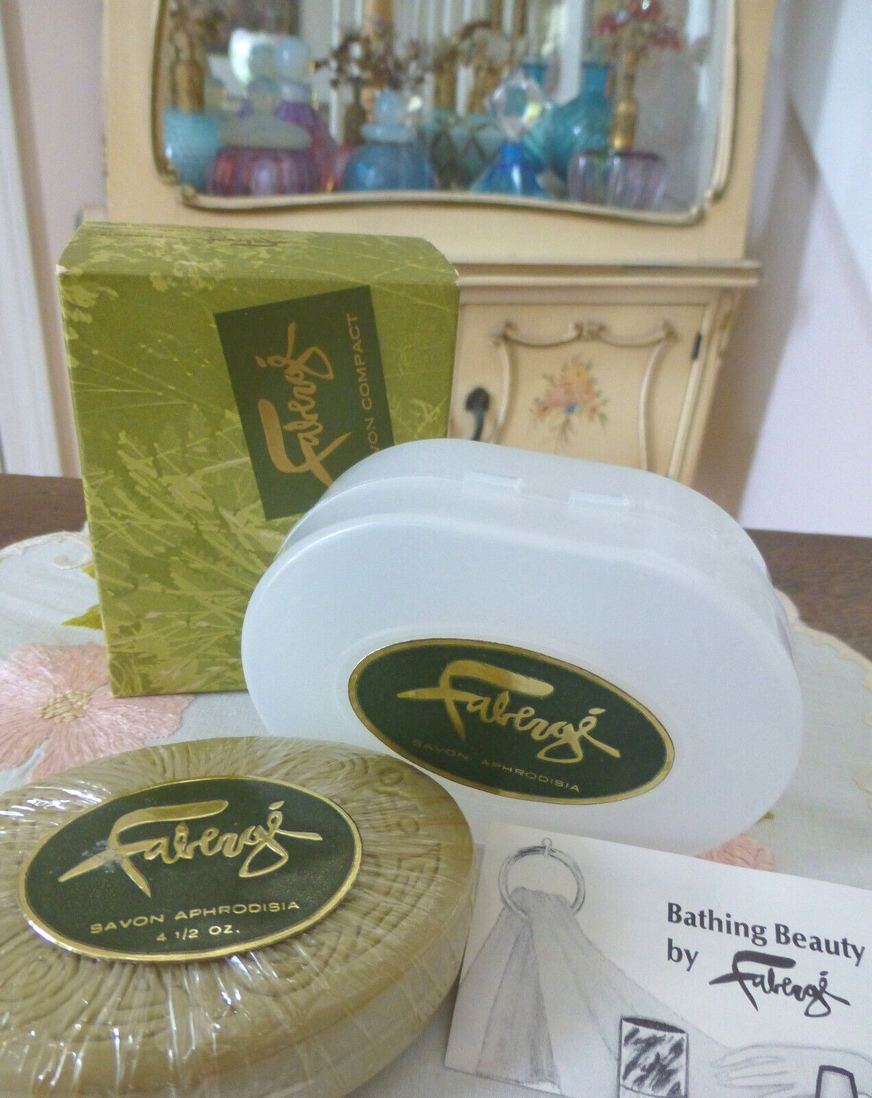 VTG 1960s 1965 Faberge APHRODISIA French Milled Soap 4.5 Oz Bar w Travel Case