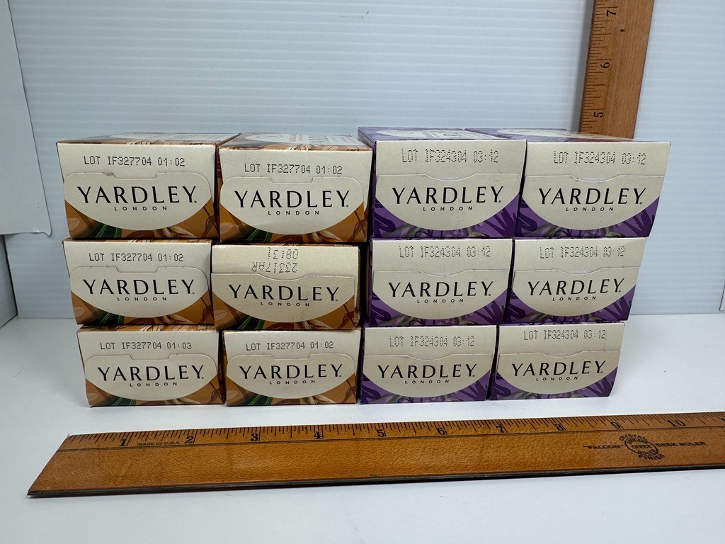 LOT (12) YARDLEY LONDON 6 OATMEAL & ALMOND 6 ENGLISH LAVENDER BATH BAR SOAP 4 OZ