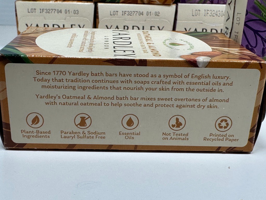 LOT (12) YARDLEY LONDON 6 OATMEAL & ALMOND 6 ENGLISH LAVENDER BATH BAR SOAP 4 OZ