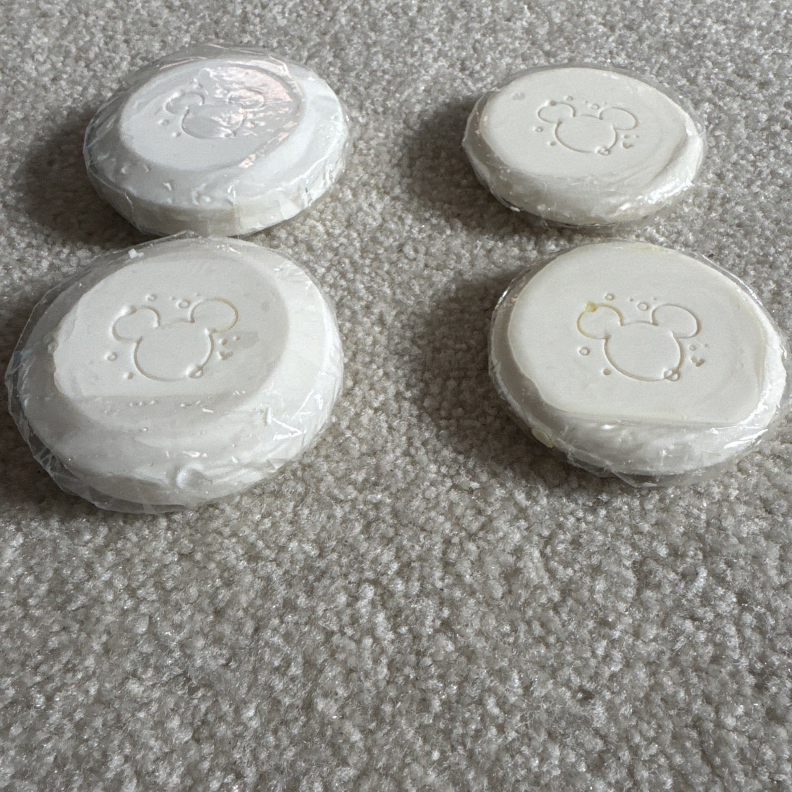 Disney Resorts H2O Aquatics 2 Bath Soap Bars 2 Facial Soap Bars