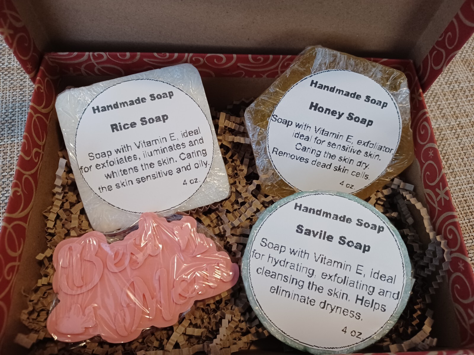 Handmade Soaps 100% natural, pack of 4 Soaps. One for $8.00 dlls choose yours.