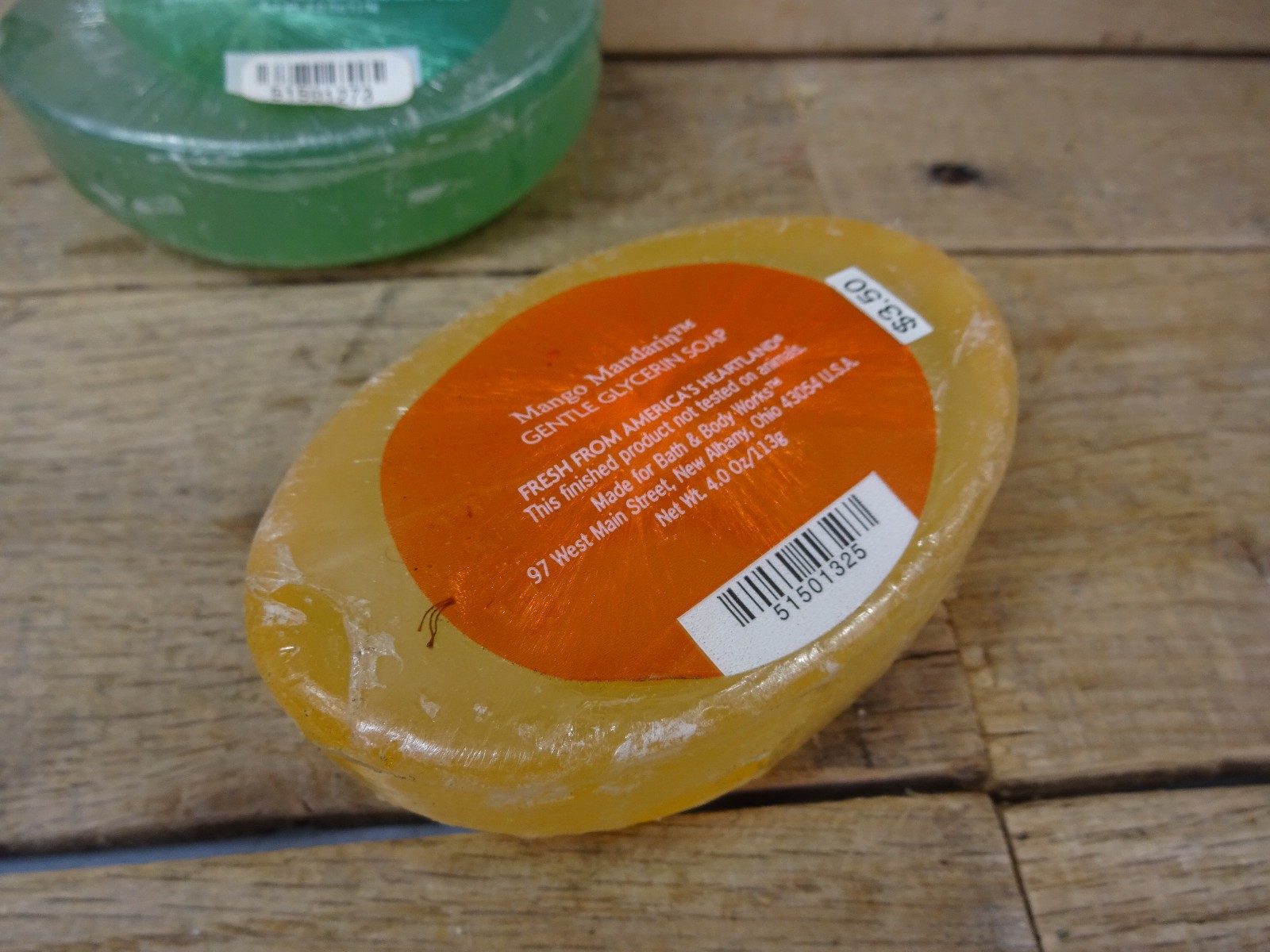 Bath & Body Works Gentle Glycerin Soap Bar 4 oz Mango Mandarin & Juniper Breeze