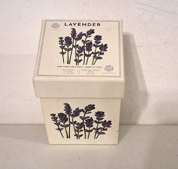 Alchimia Fine Vegetable Bath Soap Scented Lavender 3 Round Bars 5.25 oz each