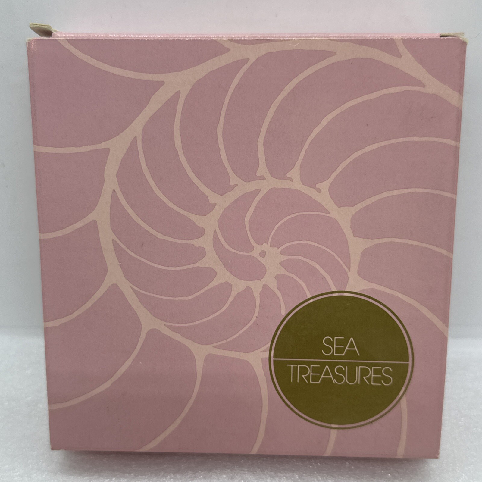 Vintage 1986 Avon Sea Treasures Set Of 4 Pink Seashell Bar Soaps With Tin