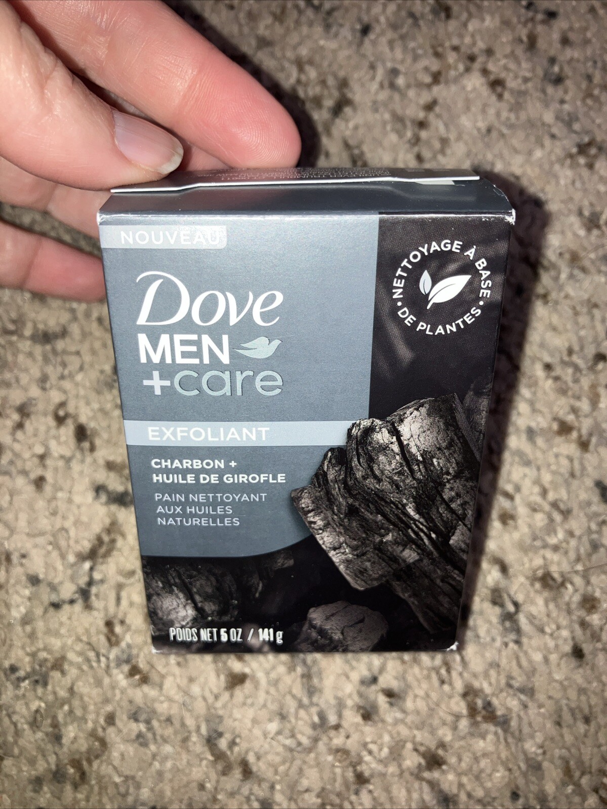 Dove Men Care Exfoliate Cleansing Bar – 5 oz (141 g) – Charcoal and Clove Oil