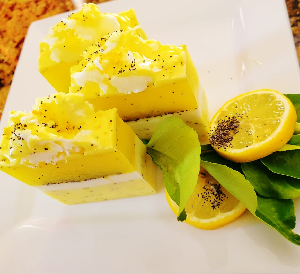 LEMON POPPY SEEDS soap