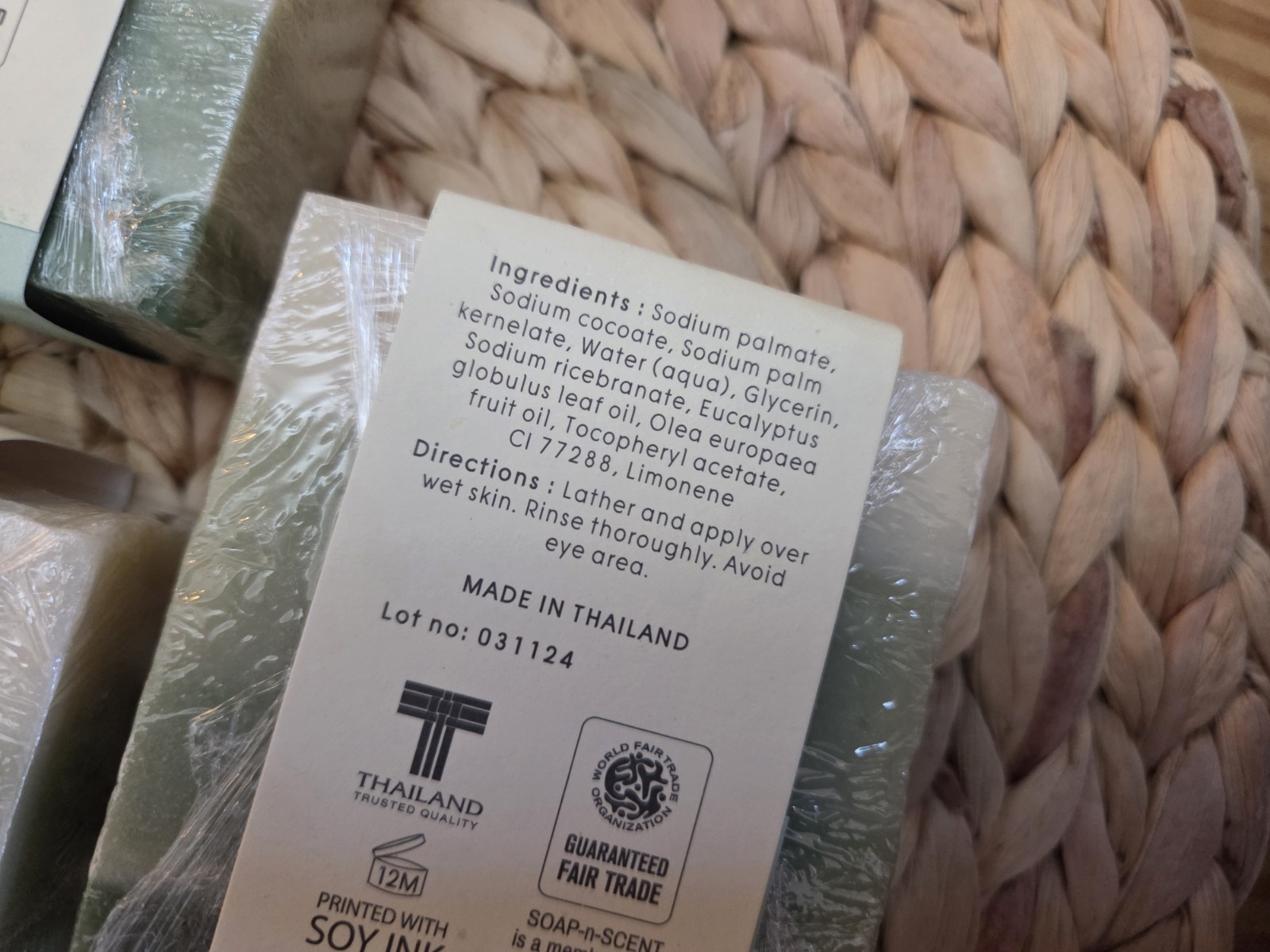 Soap- Scent Ombre’ Green LG Handemade Eucalyptus Soap 8.3 Oz EACH Lot Of 4 NEW