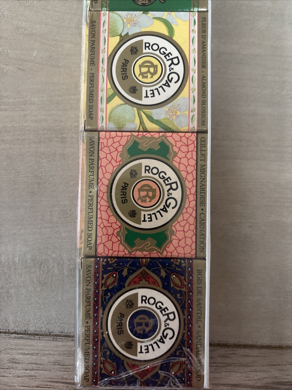 Vintage Roger & Gallet Paris France Set Of 6 Guest Soaps .9 Oz Each