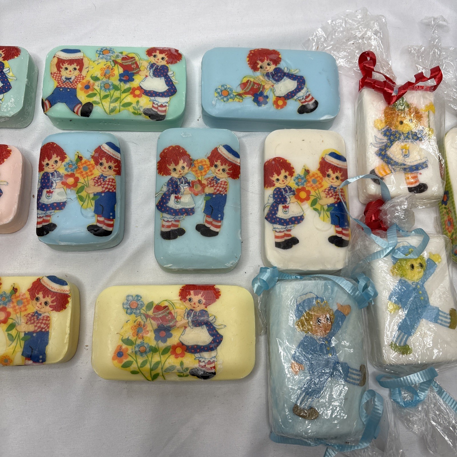 Vtg Katherine Gray Raggedy Ann & Andy Lot Of 14 Bar Soaps Collectible Unused