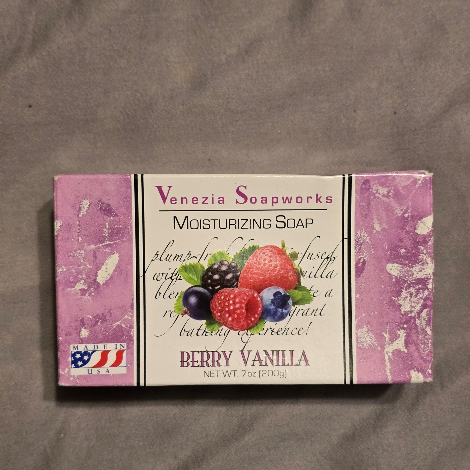 Venezia Soapworks Soap 7oz Berry Vanilla Bar Unisex Purple Fruit Moisturizing