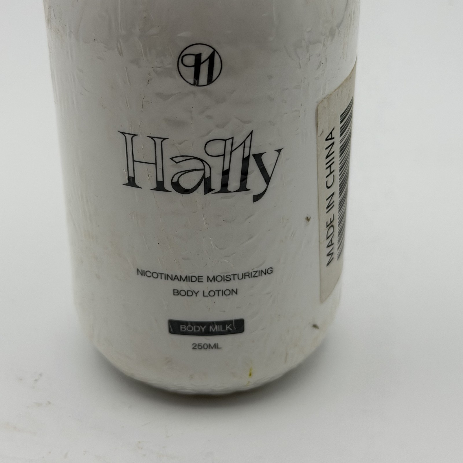 Hally Nicotinamide Moisturizing Body Lotion Milk 250ml Whitening Hydrating Skin