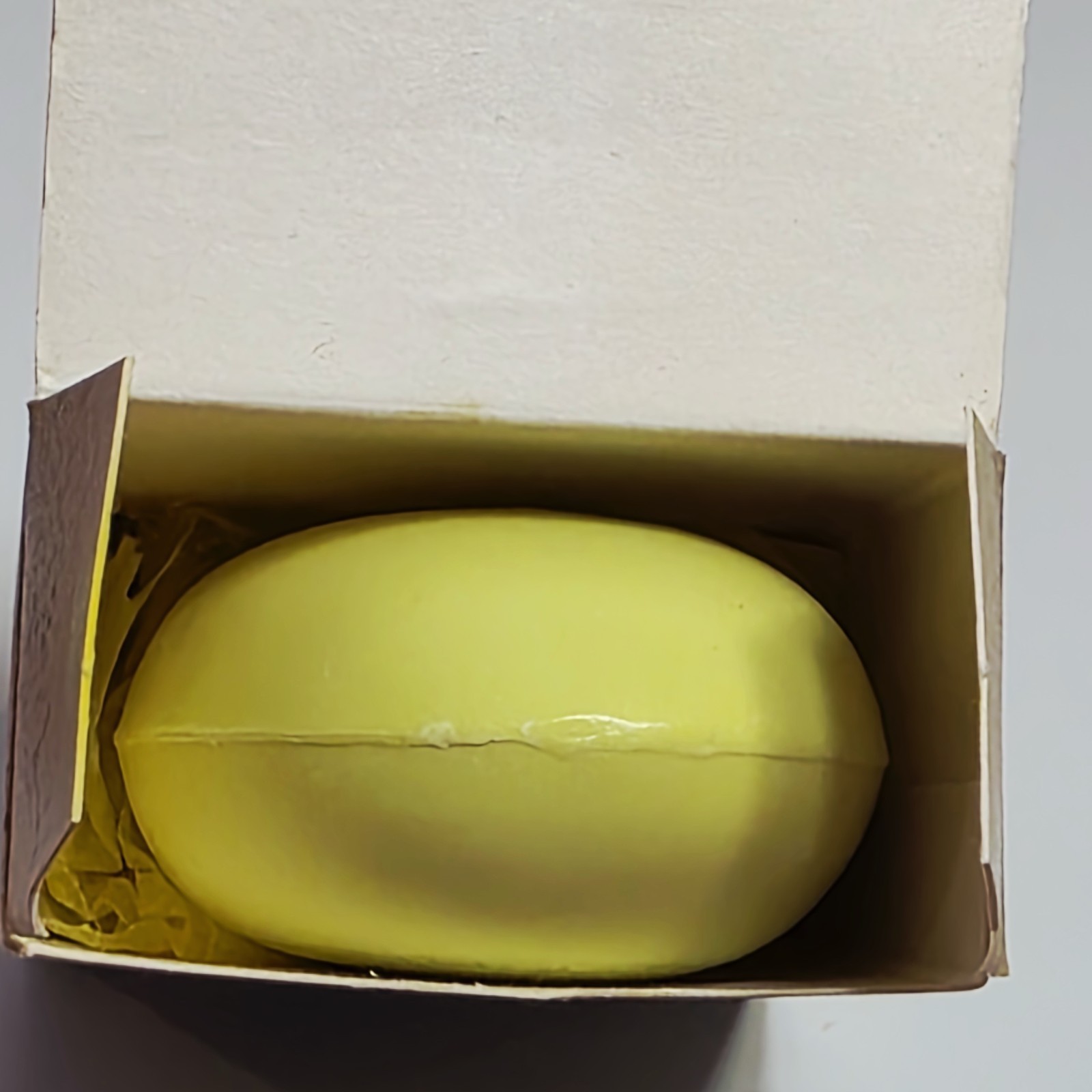 NEW IN BOX Caswell-Massey Lily Of the Valley Floral Soap Bar 3.25 oz