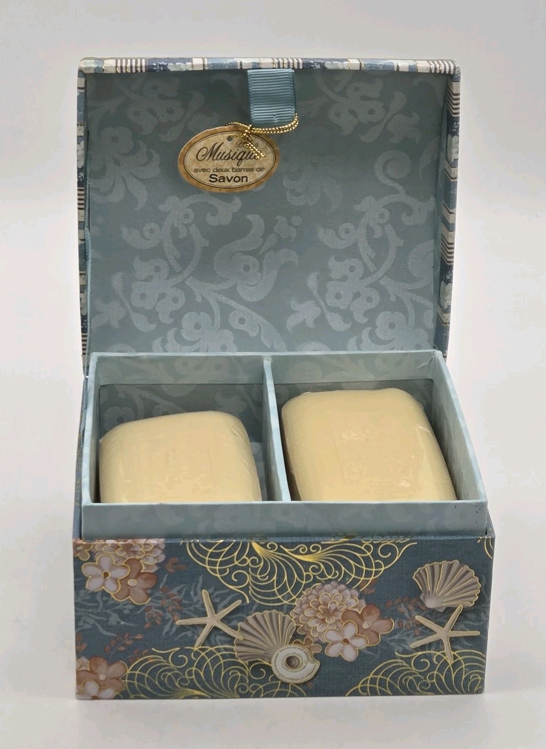 Pooch & Sweetheart Music Box 2 Scented Verbena Soaps Swan Lake Sea Shell Pattern