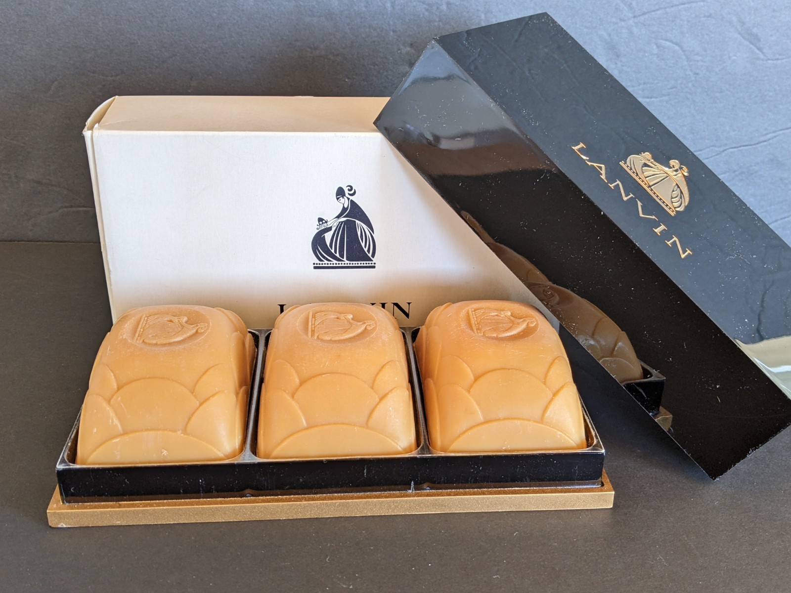Vintage Lavin France 3X3.5oz Bars of Hand / Bath Arpege Perfume Soap w. Box New