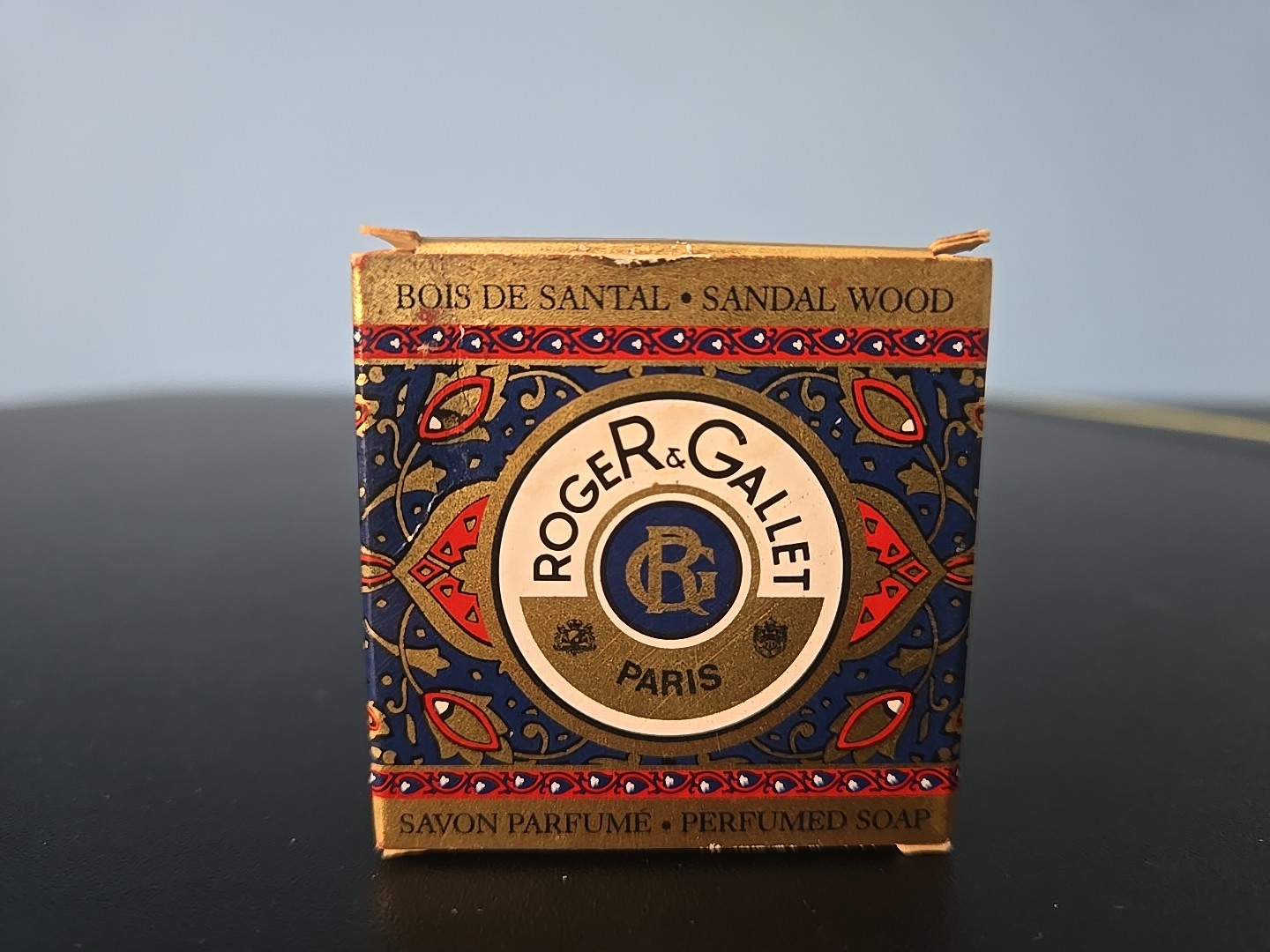 Roger & Gallet Sandal Wood Sandalwood Mini Soap 0.9 OZ. 25 g. Unisex