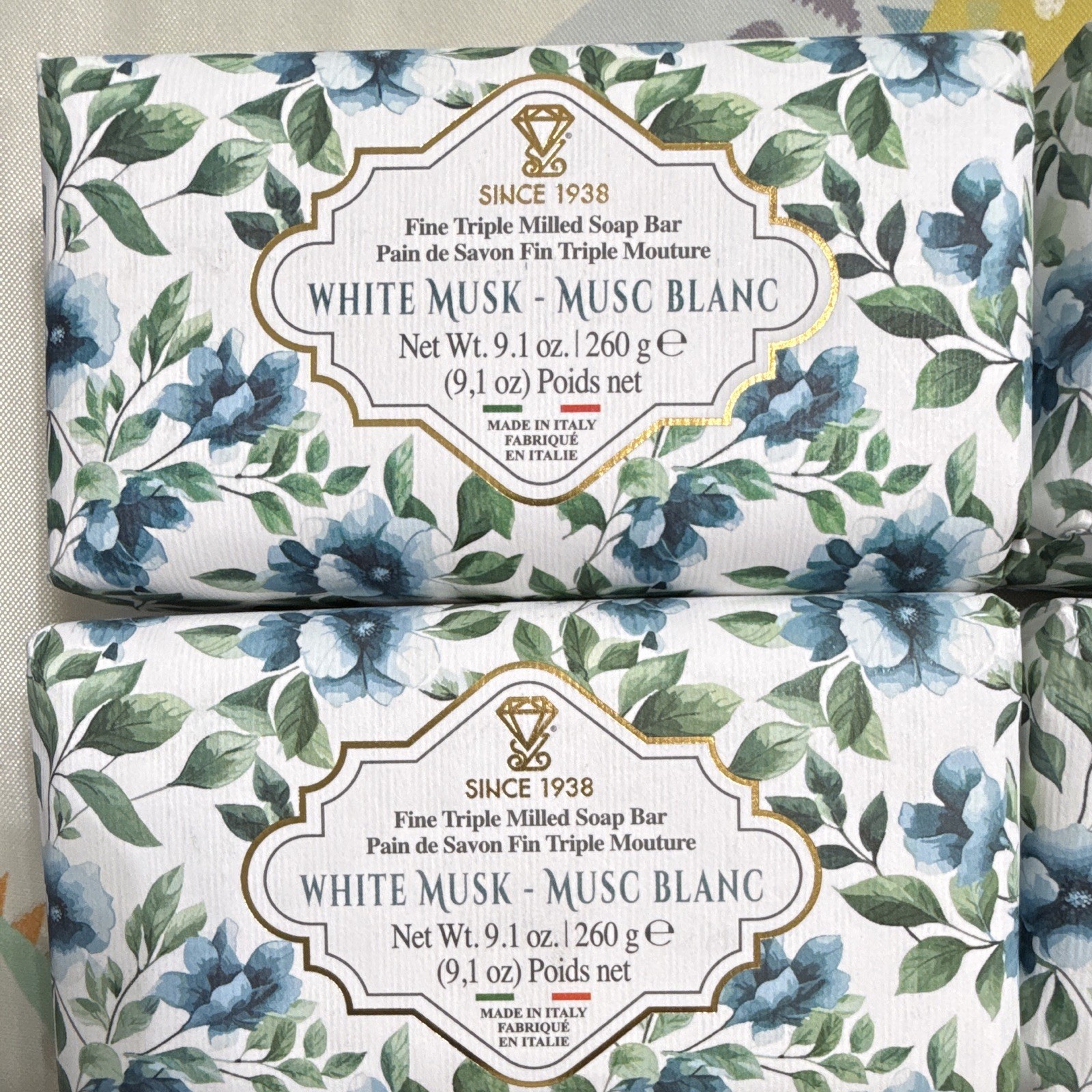 Timeless Elegance: 4-Pack White Musk Soap Bars, Floral Wrap, 9.1 oz Each