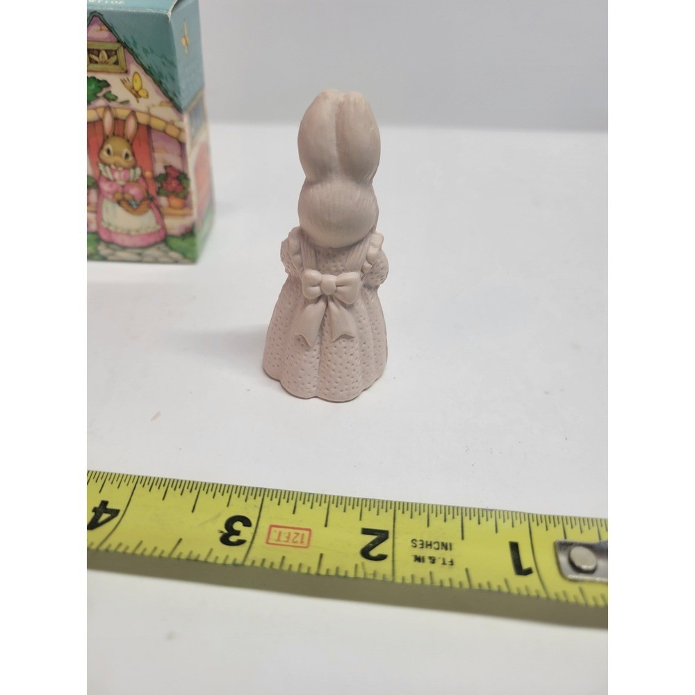 Avon Cottage Friends Soap Bunny NWT Easter Collectible Novelty Soap