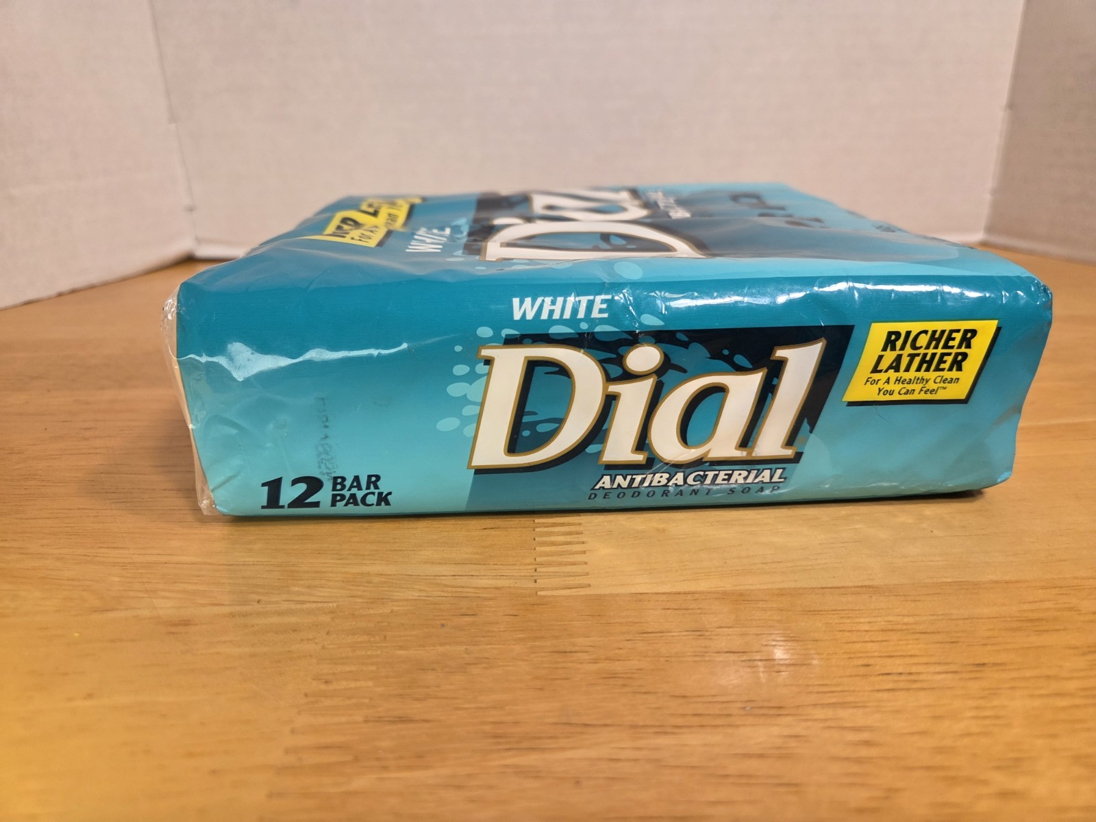 Vintage Dial White Antibacterial Deodorant Soap 12 Bars Rich Lather 1999 NOS USA