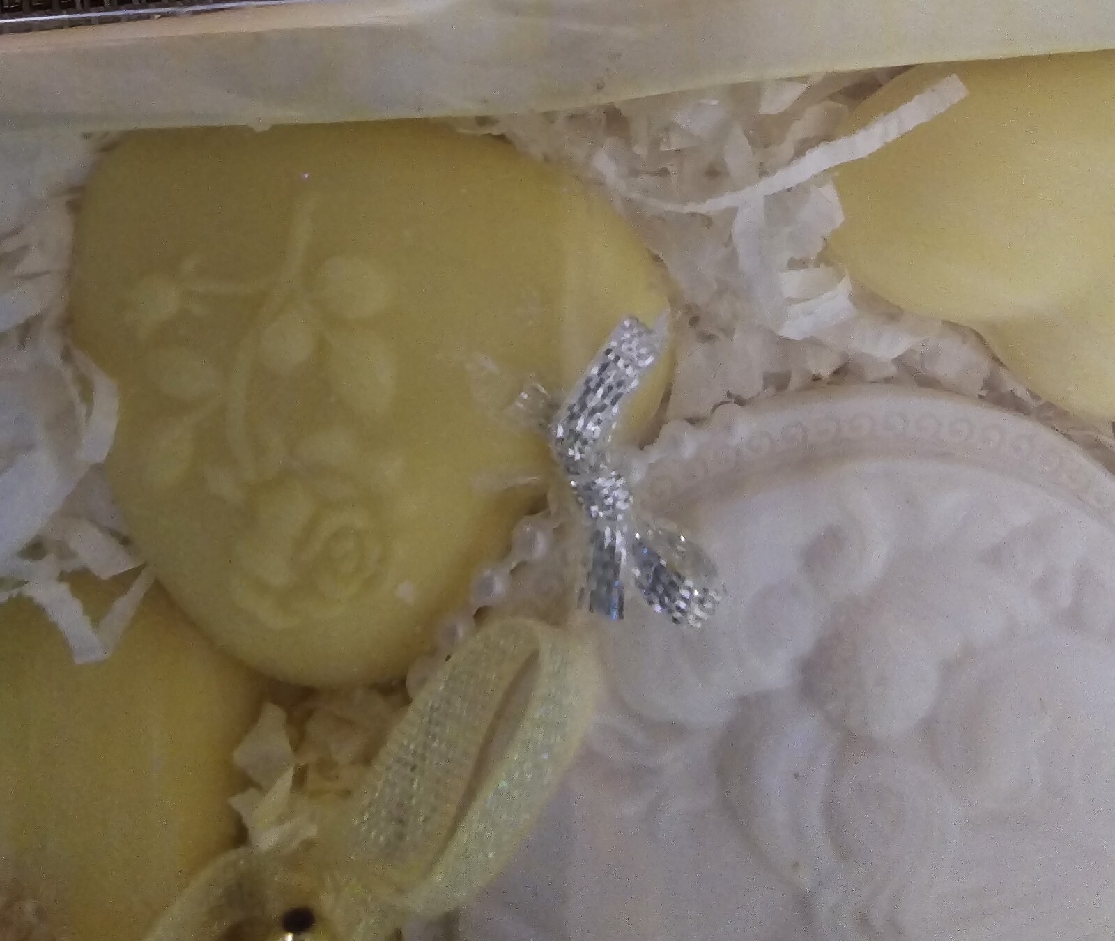 Decorative Hand Soaps – 1 Cameo, 5 Hearts, 2 Flowers