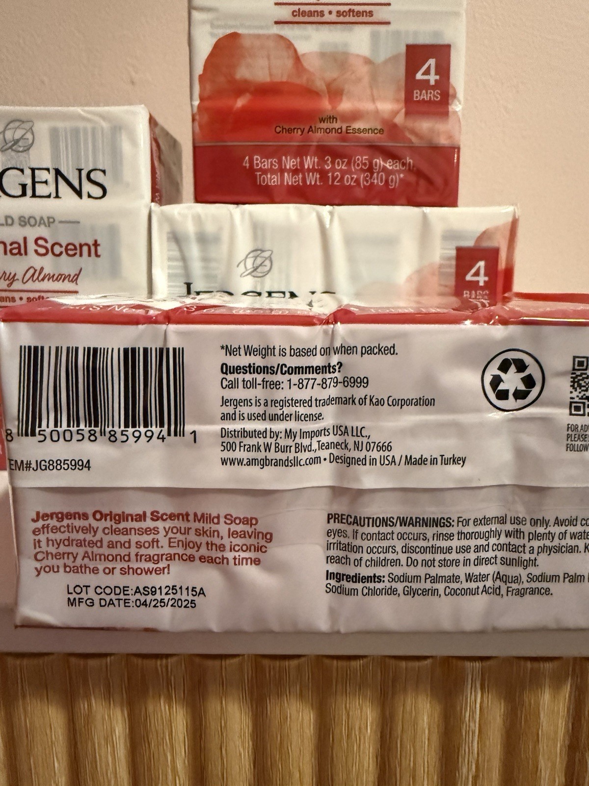 Jergens Mild Bar Soap Cherry Almond, 16 Bars (4-Pack) 3 Oz Each Bar