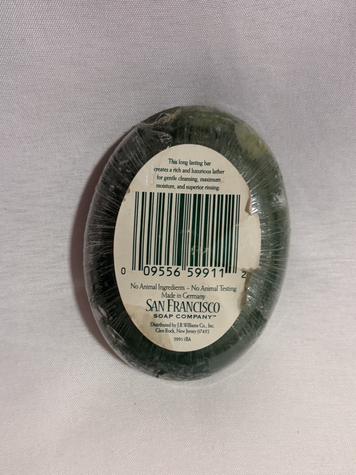 VTG San Francisco Soap Co Glycerin 4.2 oz Fruit Temptations Kiwi-Mango Bar