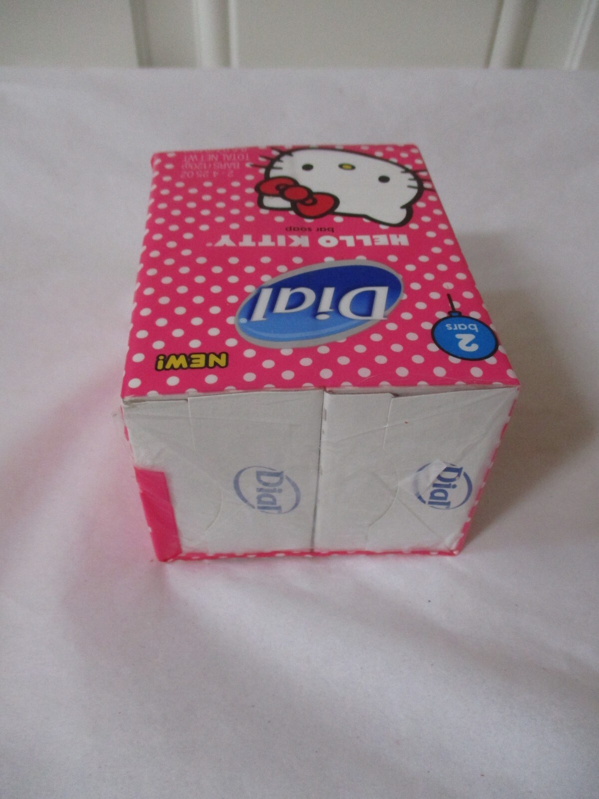 NEW DIAL HELLO KITTY BAR SOAP 2 BARS IN SEALED PACKAGE PINK DOTS KITTY VERY CUTE