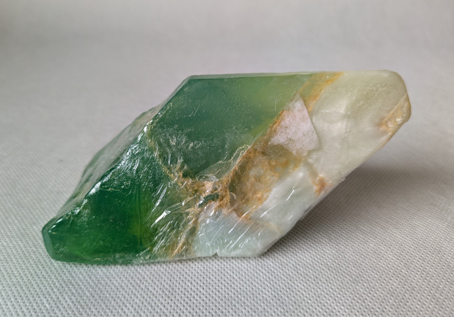 Savons Gemme Emeraude Decorative Soap Rock