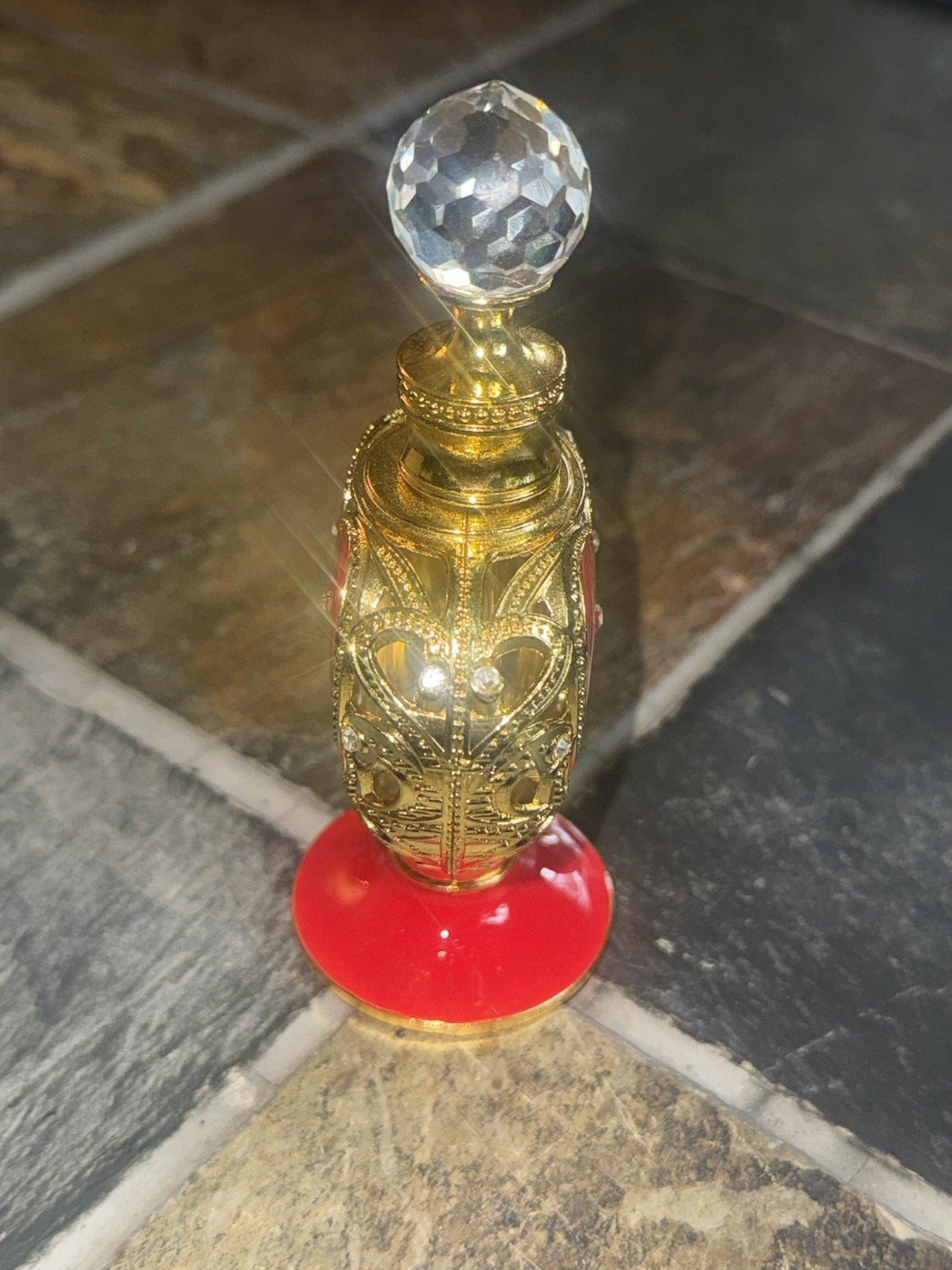 12ml Vintage Love Heart Empty Metal Perfume Bottle Refillable Aromatherapy oils