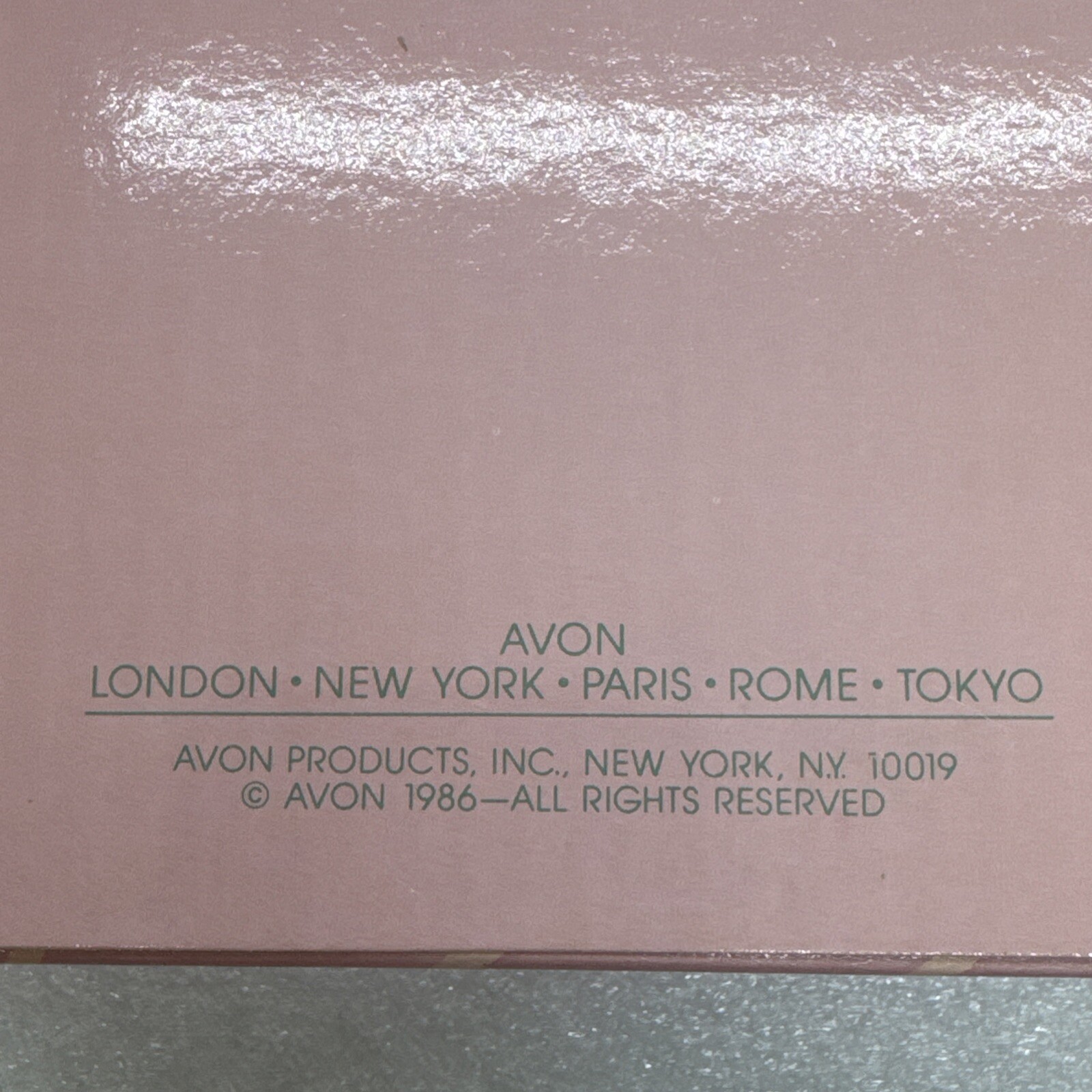 Vintage 1986 Avon Sea Treasures Set Of 4 Pink Seashell Bar Soaps With Tin