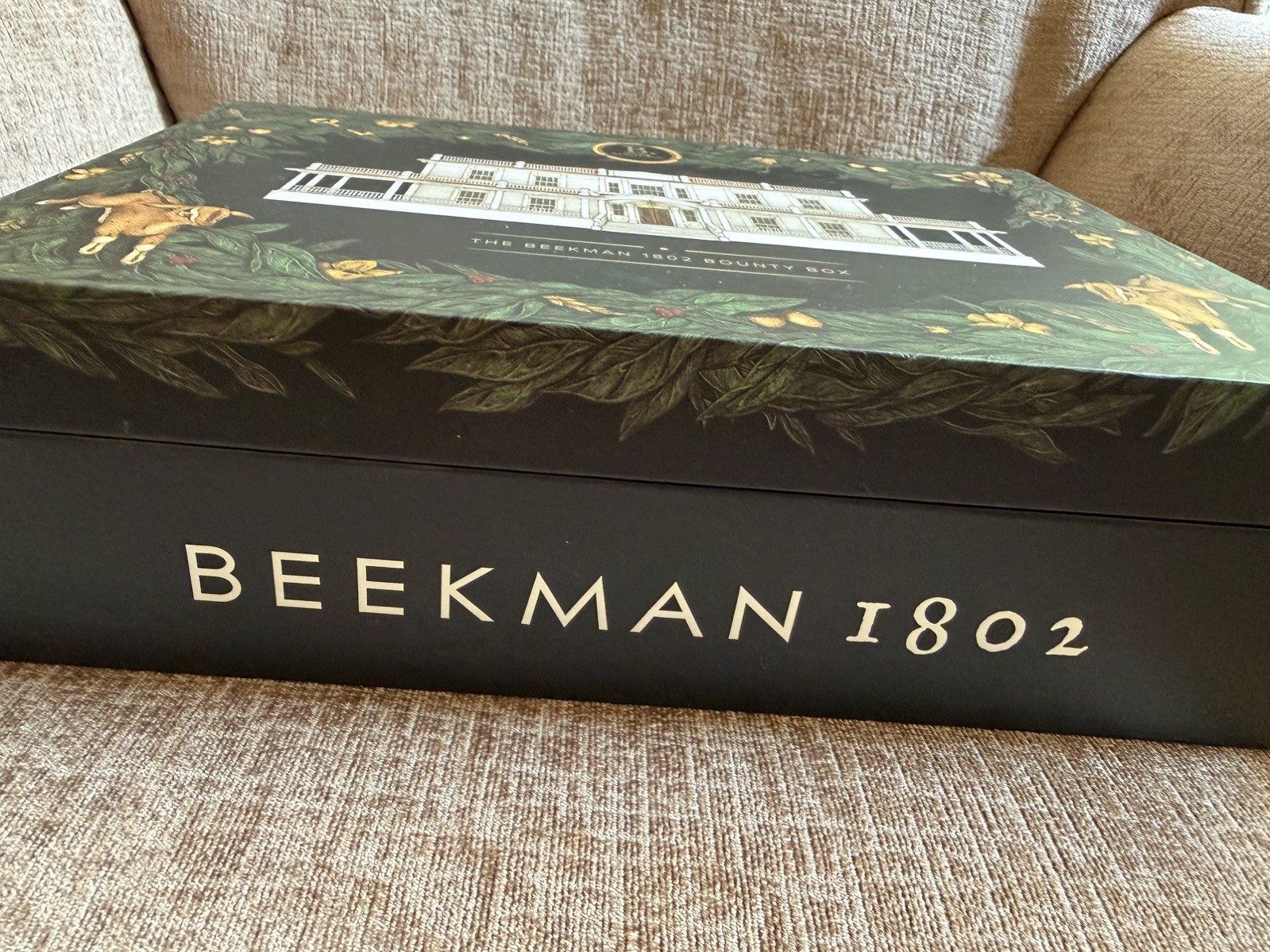 The William Beekman 1802 Bounty Box Goat Soap Lotions Cremes Skincare Gift Set