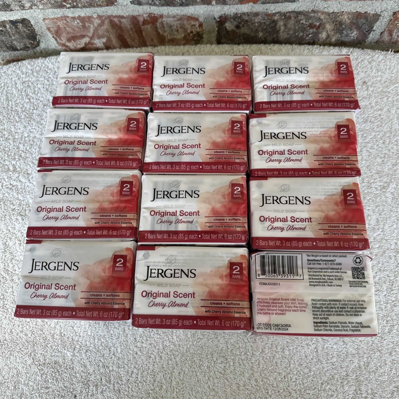 Jergens MILD BAR SOAP Cherry Almond Original Scent 24 Bars Family Pack 3.5oz Ec