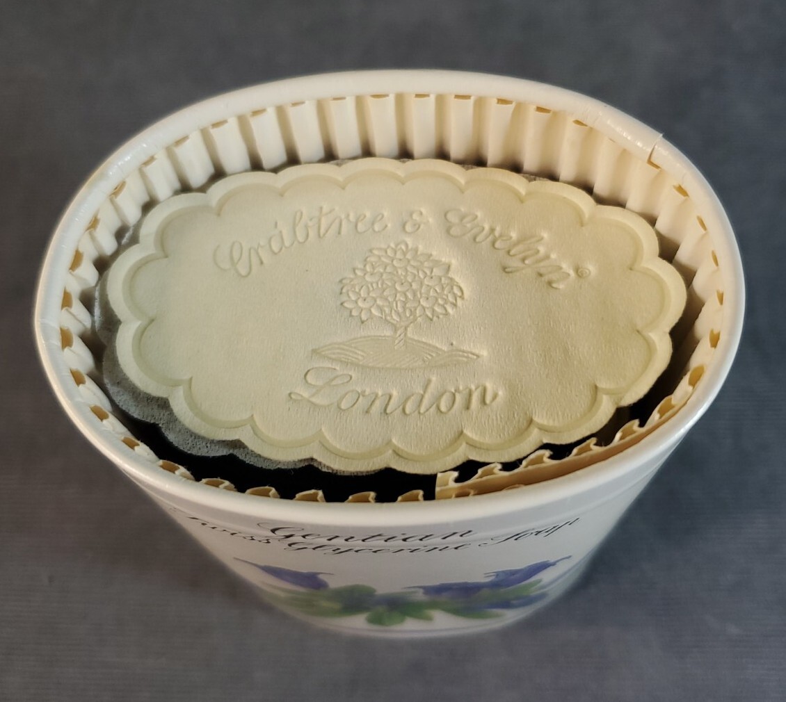 NOS 1984 Crabtree & Evelyn Gentian Swiss Glycerin Soap, 10.5 Oz, 3 x 100gr