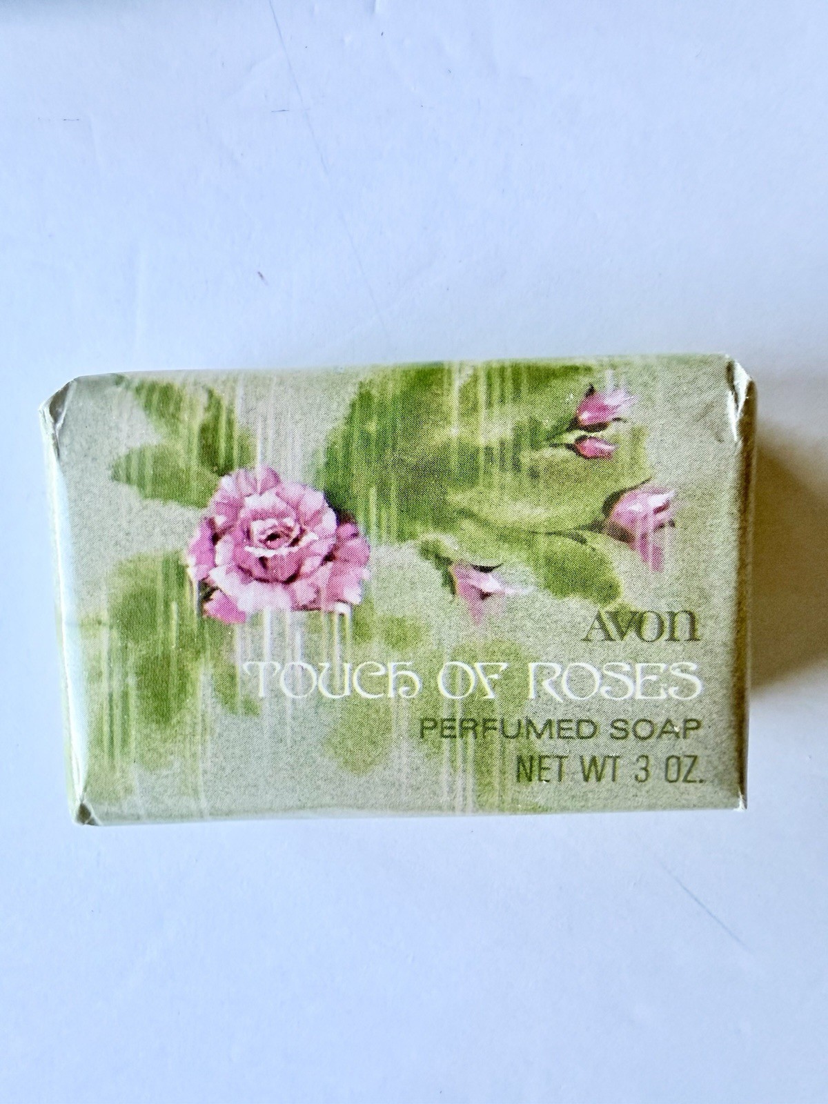 Lot of vintage avon bar soap NEW + Decorative Floral Soaps – 15 Total!