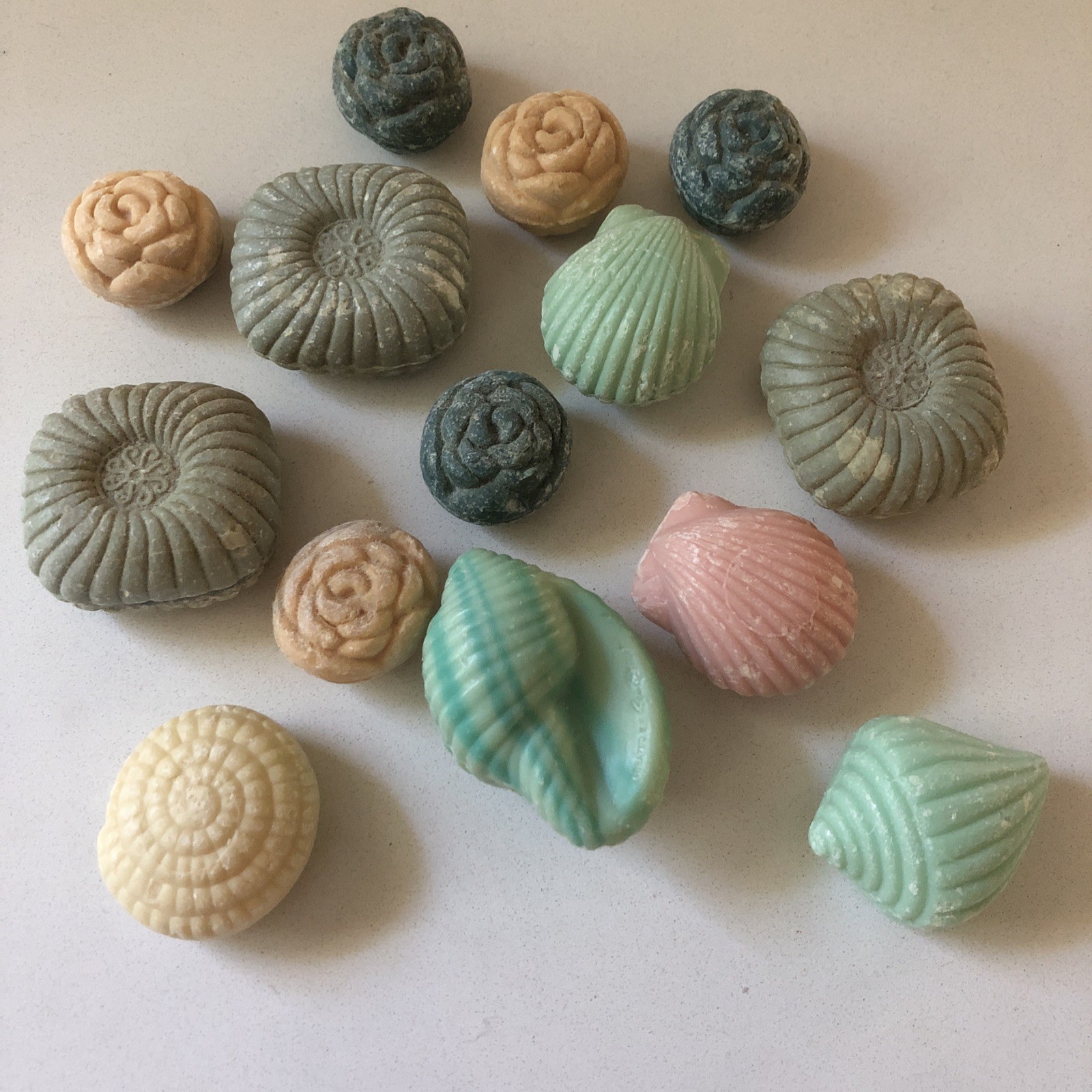 Vintage Lot of 14 Flowers Seashells Floral Scented Soaps Decor Display