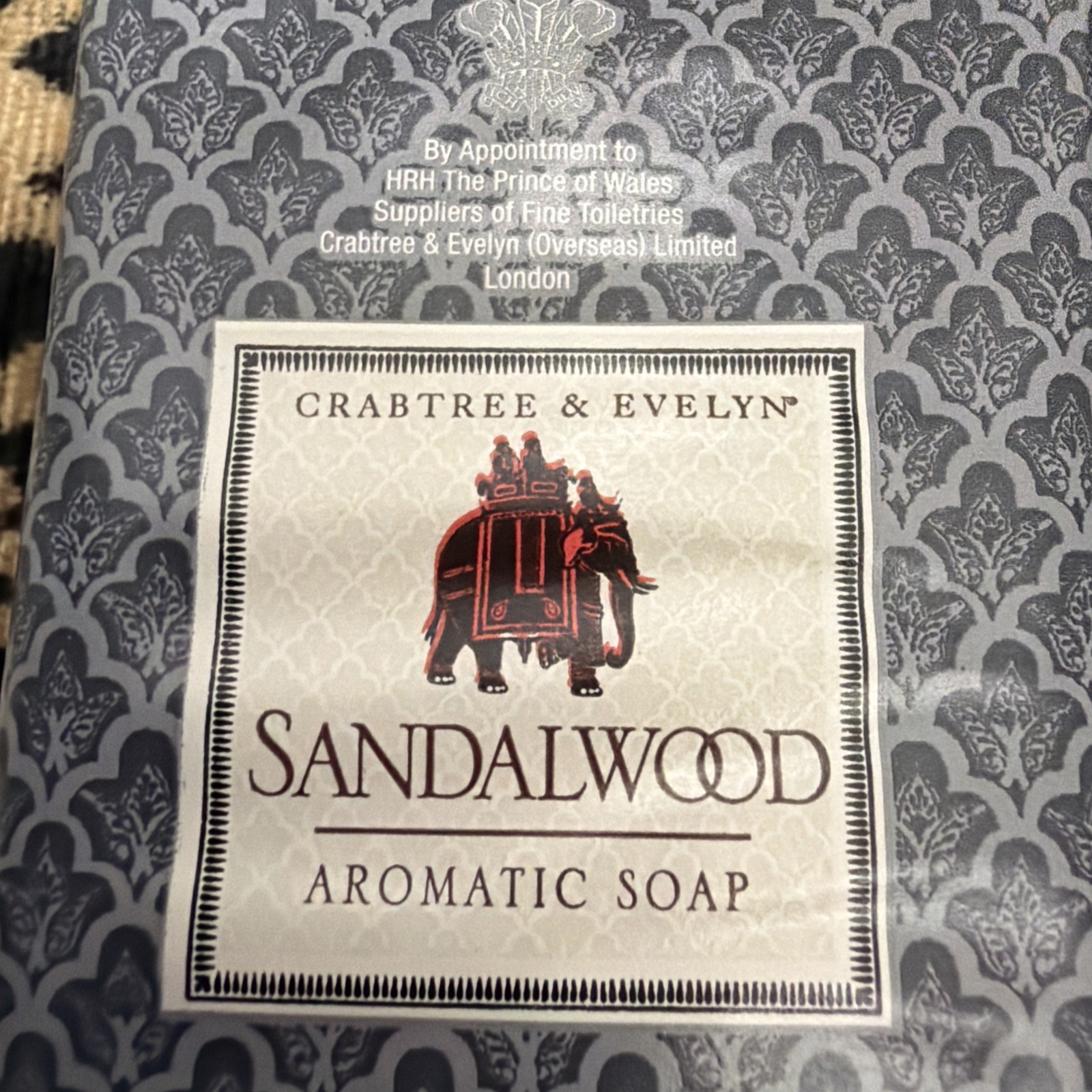 2 Crabtree & Evelyn SANDALWOOD AROMATIC BAR SOAPS 5.3 OZ/150g Each