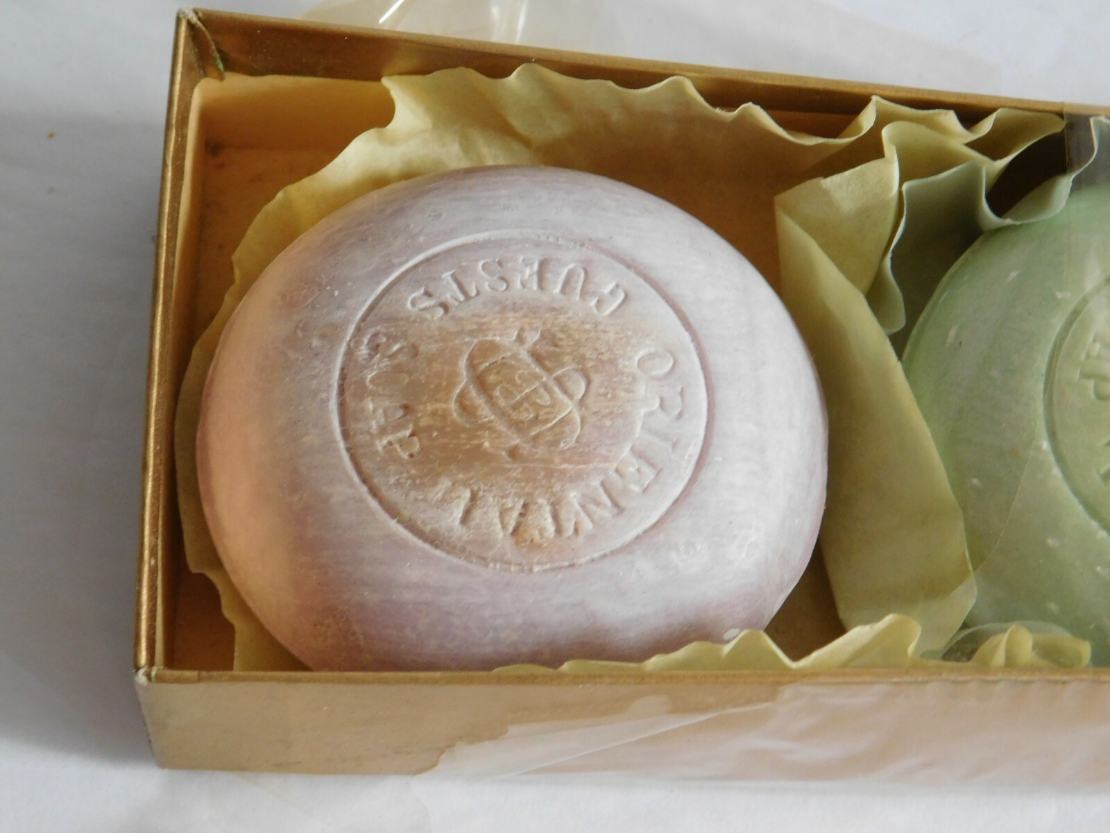 VTG 60’s PHILLIPS OF LONDON Oriental Guest Soap Vanity in open box unused READ