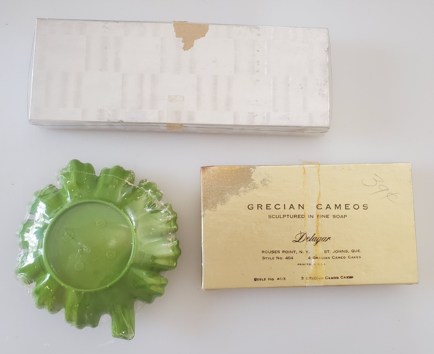Vintage Delagar Guest Soaps Grecian Cameos Seashells Lemons NOS
