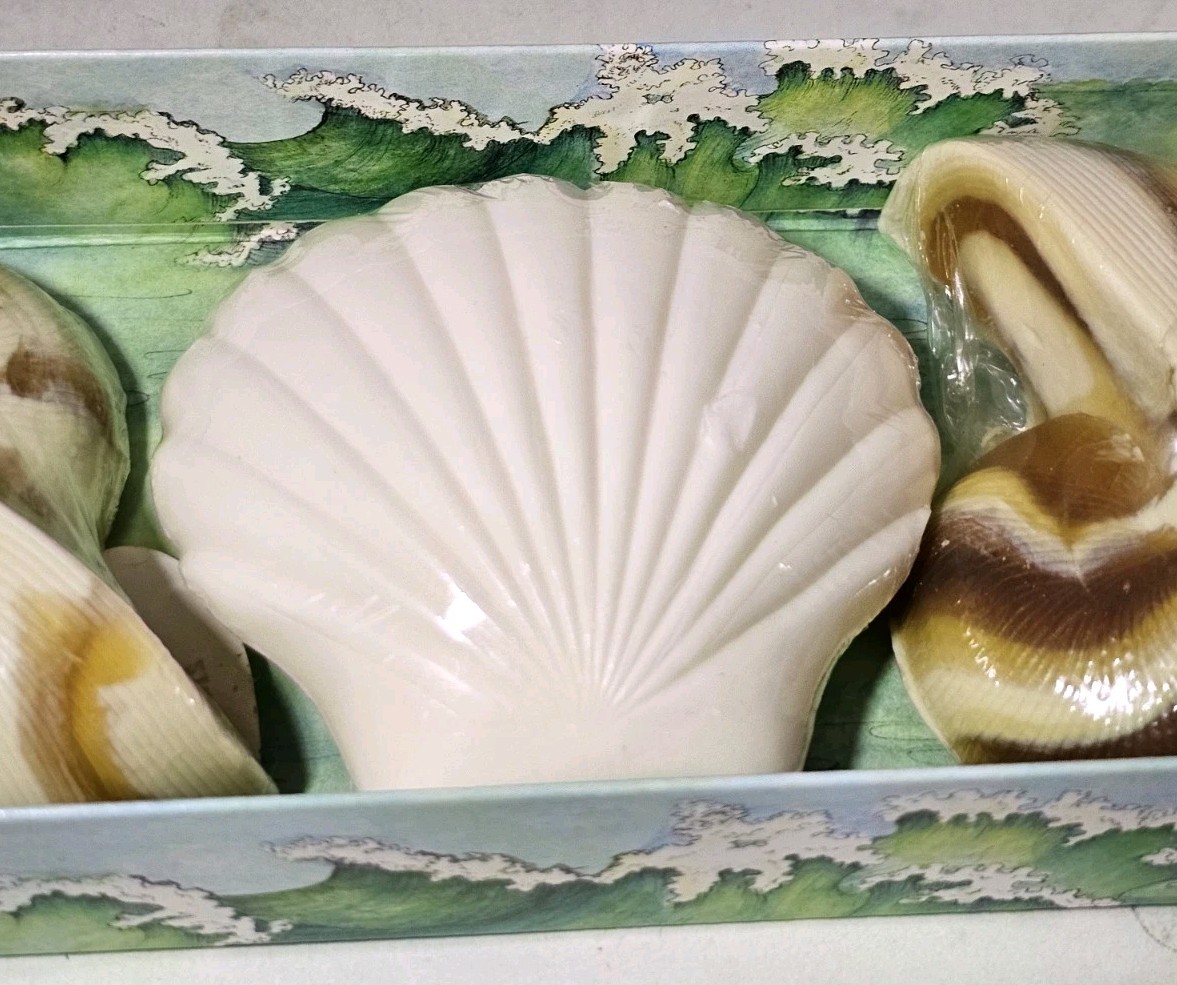 Vintage Caswell Massey Soap Gifts From Sea Seashell w/ Box Almond Scent Mermaid
