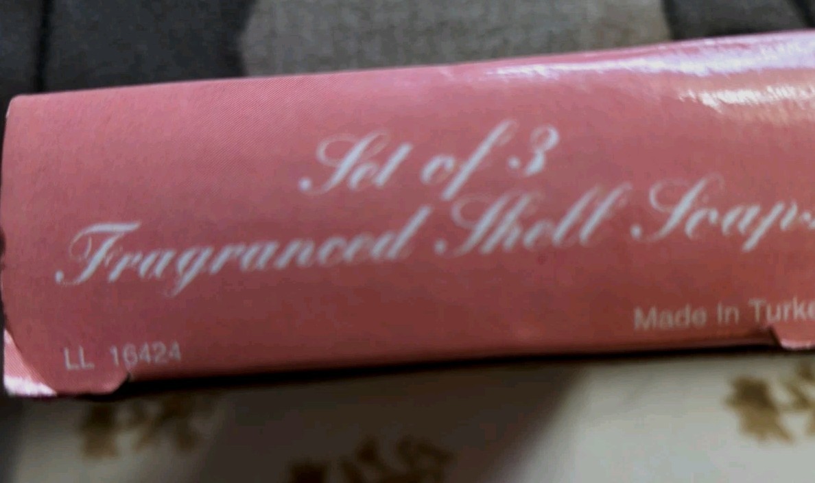 Vintage 3 SEASHELL SOAPS NIB, Made In Turkey