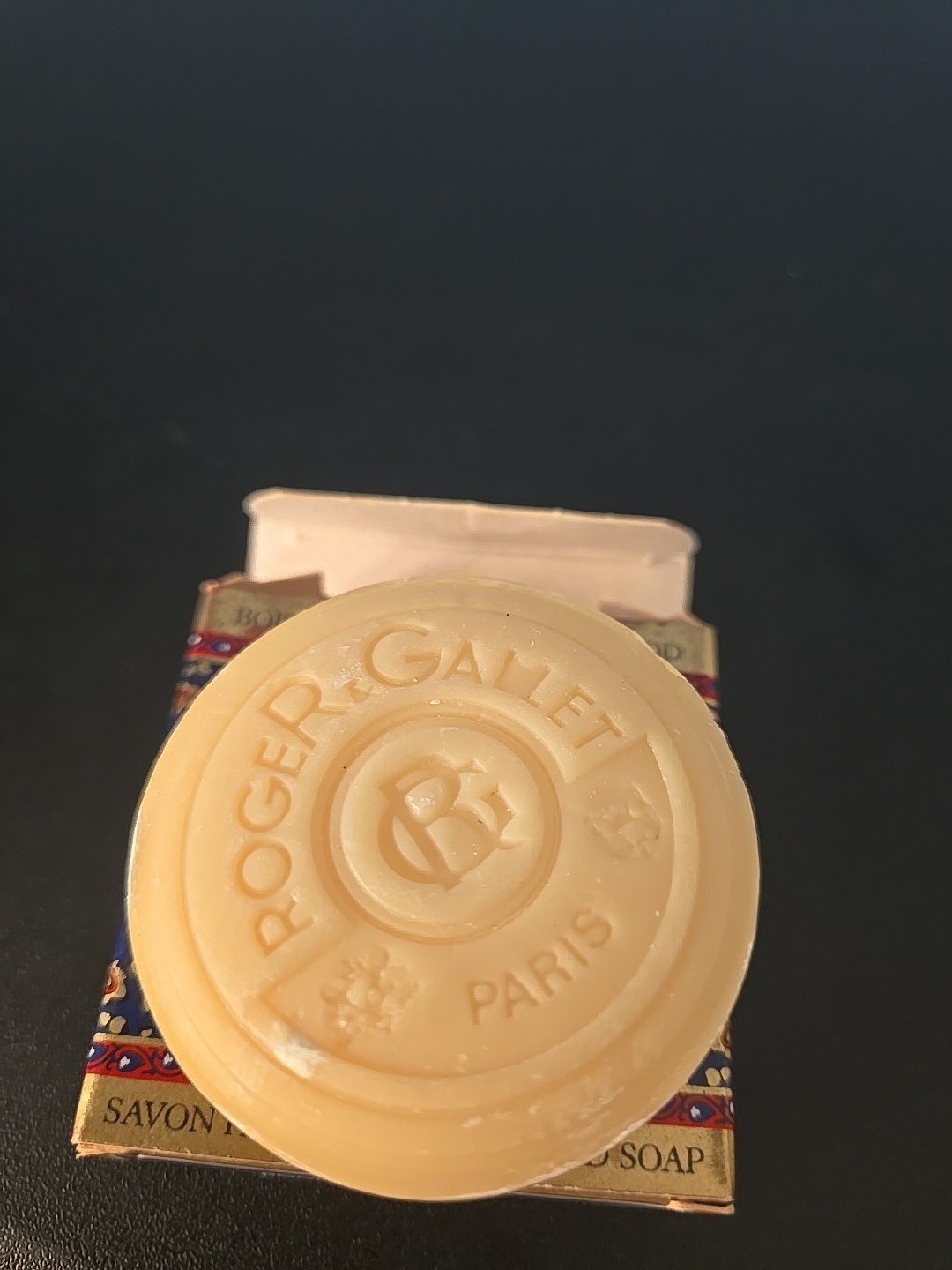 Roger & Gallet Sandal Wood Sandalwood Mini Soap 0.9 OZ. 25 g. Unisex