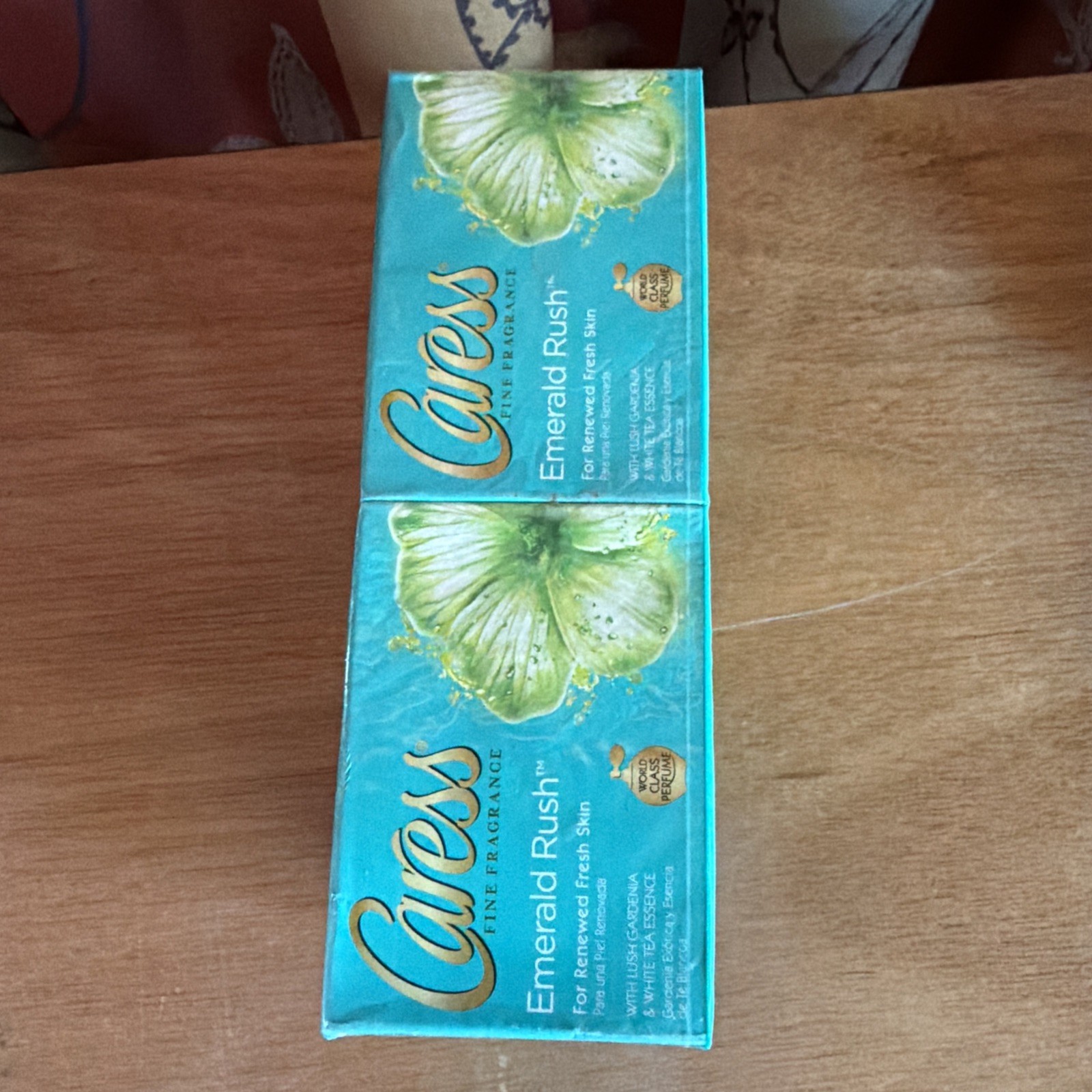 6 Bars Caress Emerald Rush Beauty Bars Lush Gardenia & White Tea NEW Bar Soap