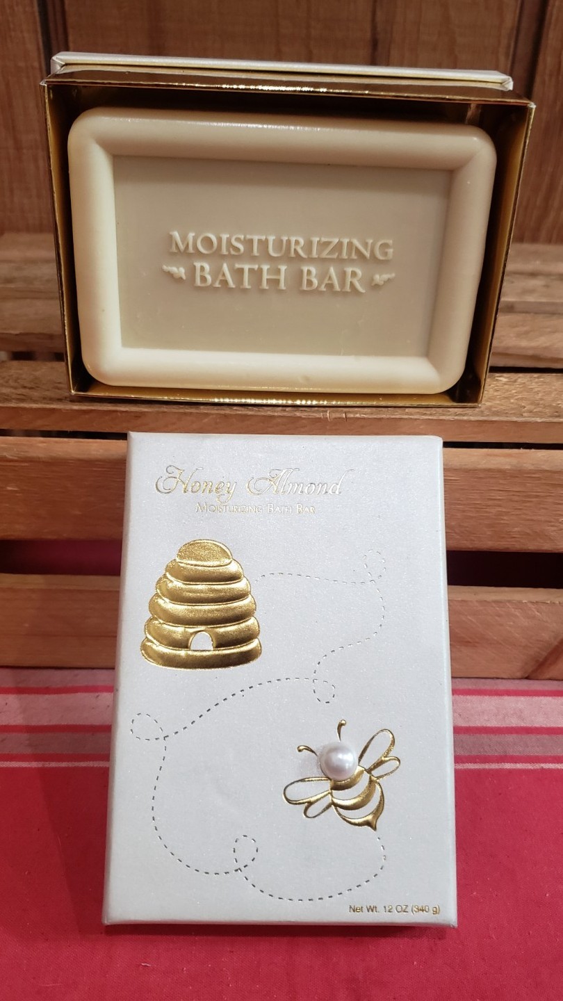 HONEY ALMOND Scented Moisturizer Soap Bar 12oz in Decorative Box Pearl Bee New