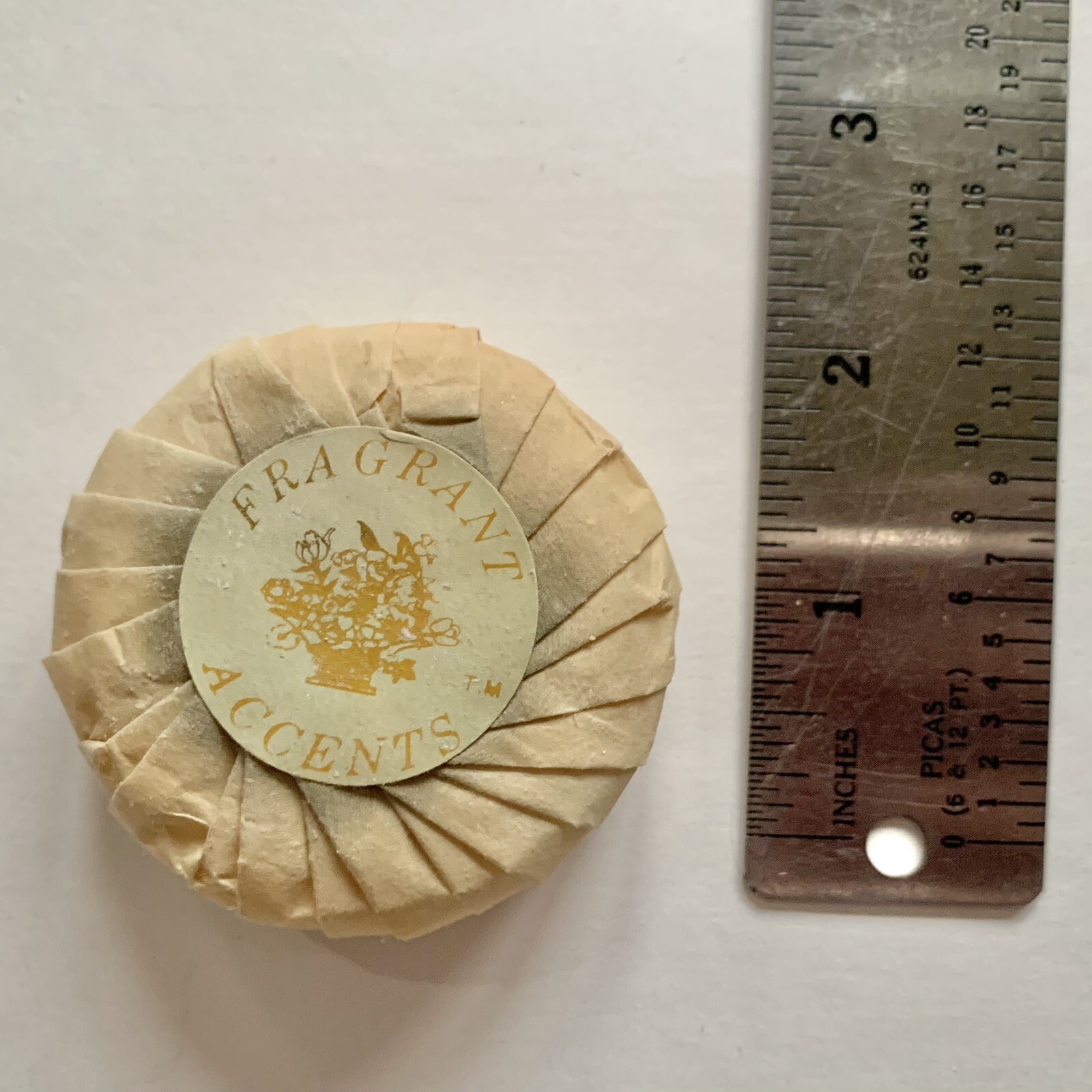 Lot of 9 Vintage Miniature Bathroom Soaps Fan Pineapple Shell Rose Cube Alwin