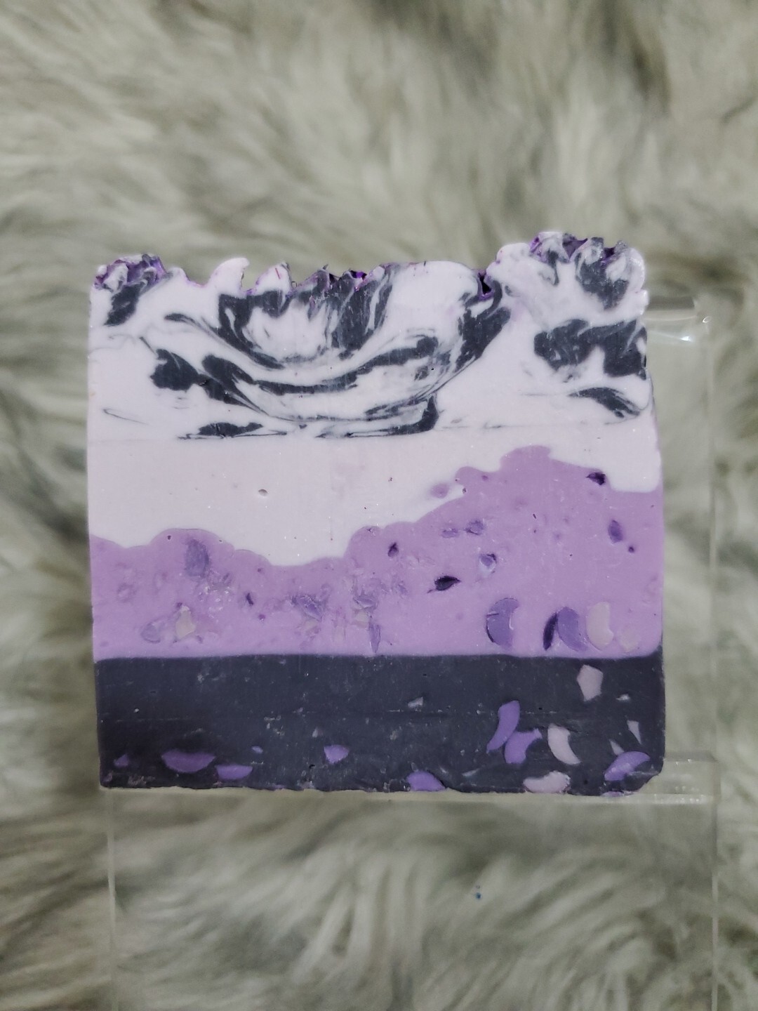 FinchBerry Vegan Artisan Soap 4.5 oz Food Grade Grapes of Bath Berry & Grape