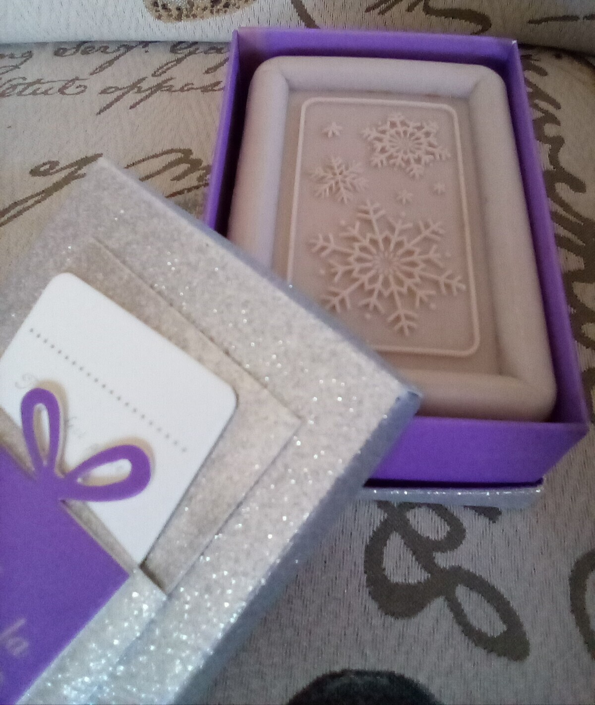 NIB ~ Winterberry “Snowflake” GLYCERIN 12 oz Bar Soap in Gift (Card) Box • USA