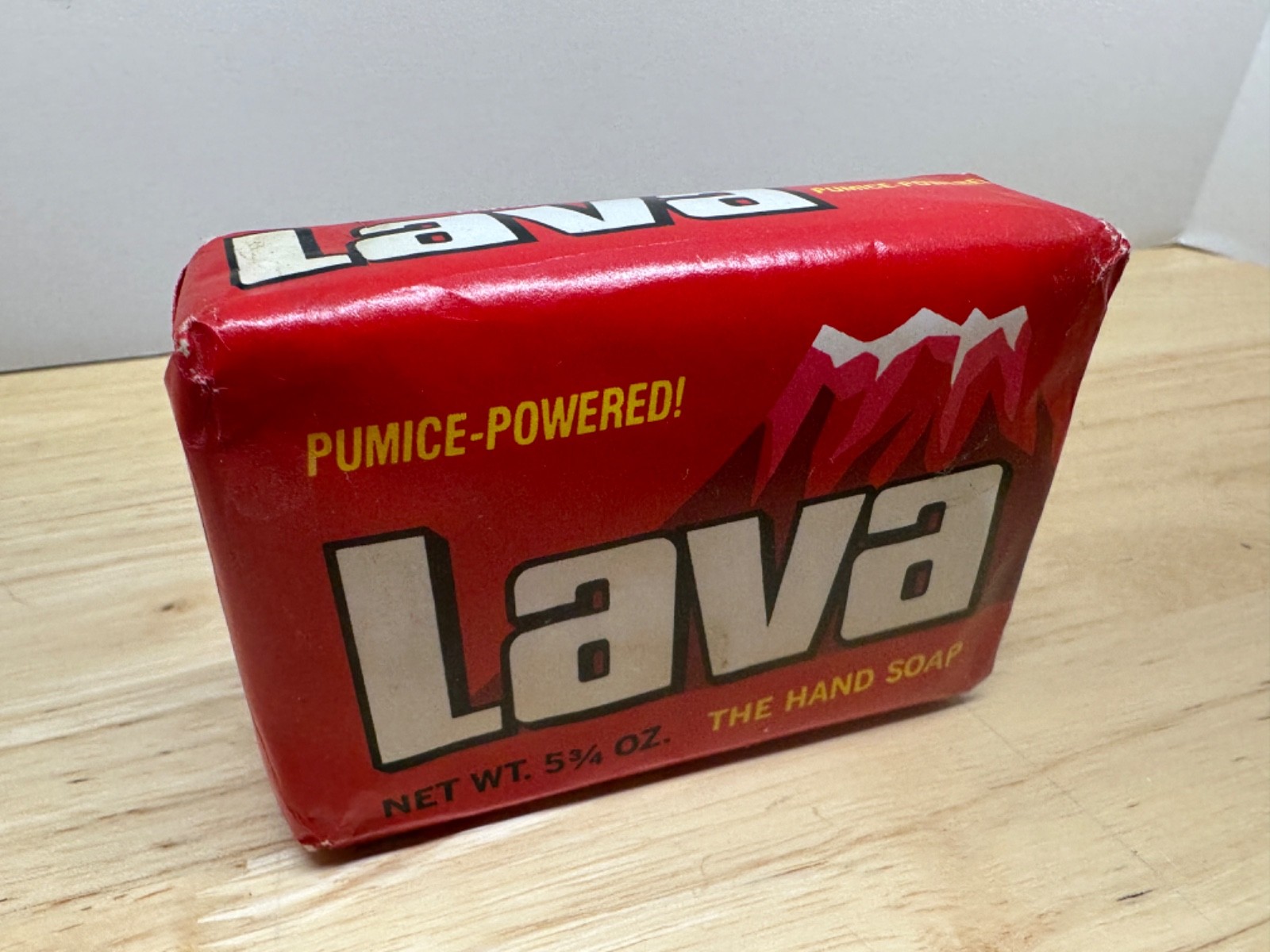 Vintage Lava Pumice Hand Soap Bar Sealed 1990 5.75 oz Rare UPC barcode NOS