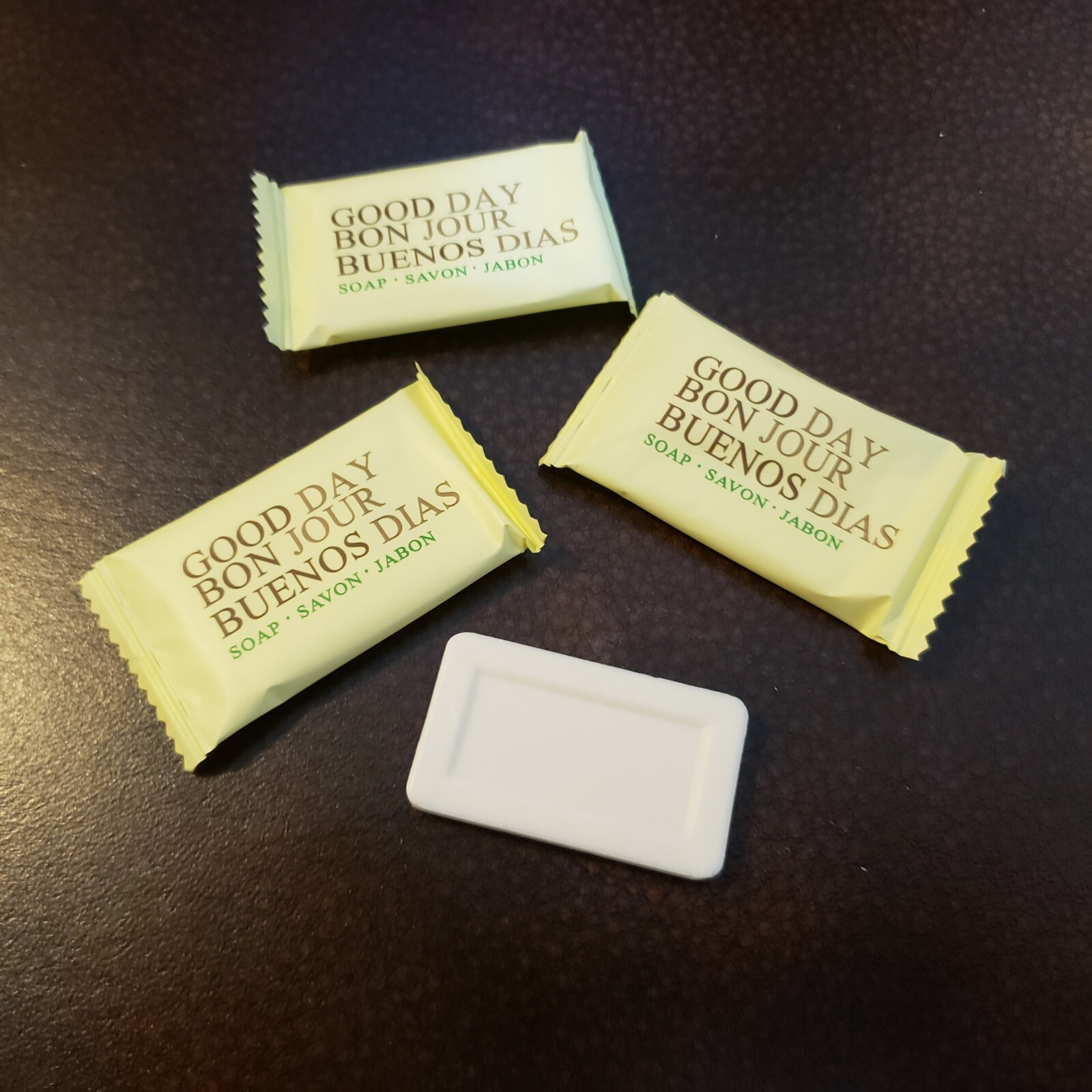 (200 Bars) Tiny Mini Hand Soap 1/2 Travel/Hotel/Motel Small Wrapped Bulk – USA