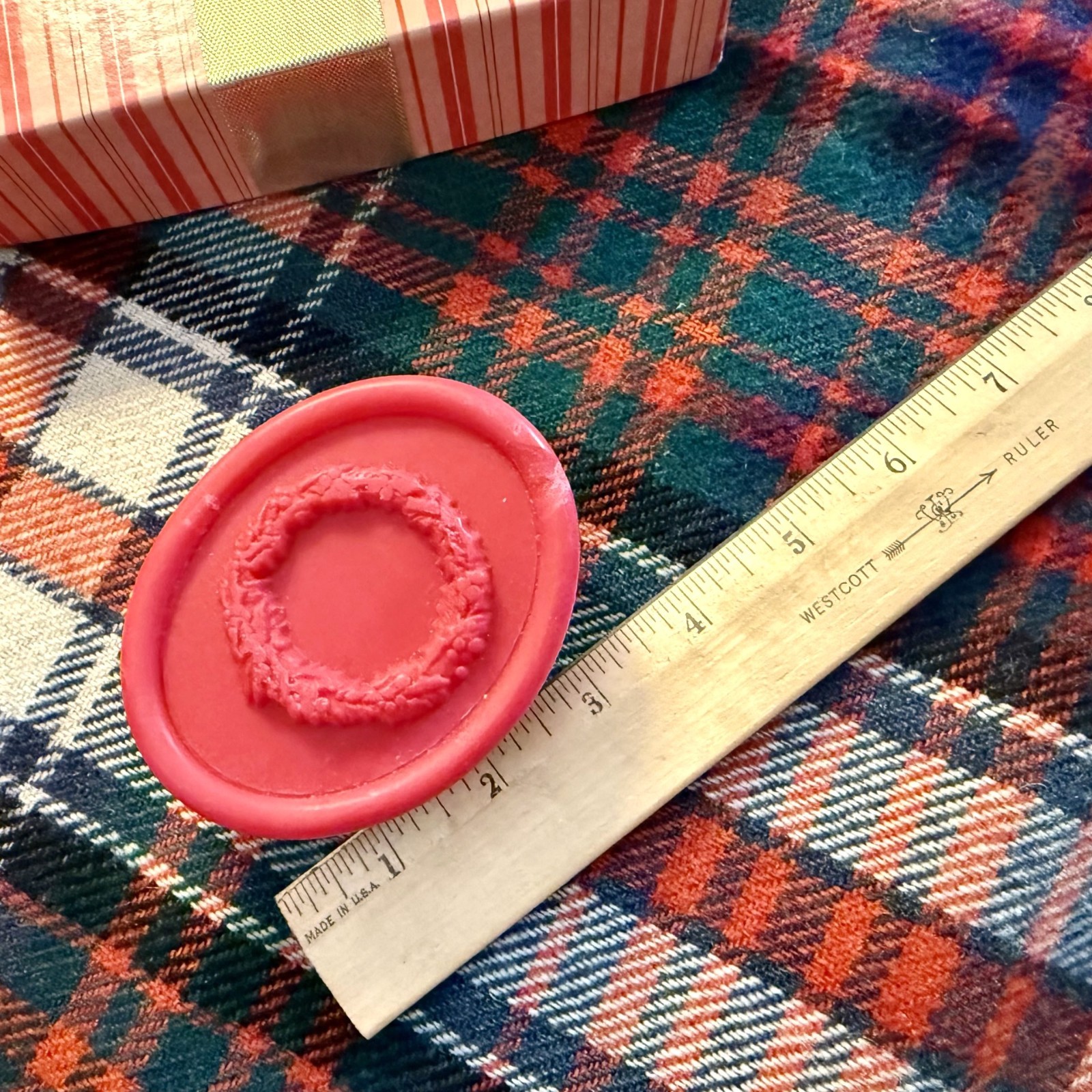 Bath Bar Soap Decorative Christmas Red 4 Vtg Holiday Scent CST Toiletries Oval